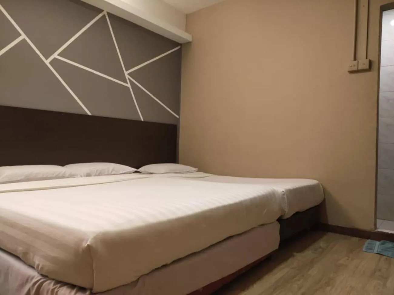 Bedroom, Bed in Sea Lion Hotel Pulau Ketam