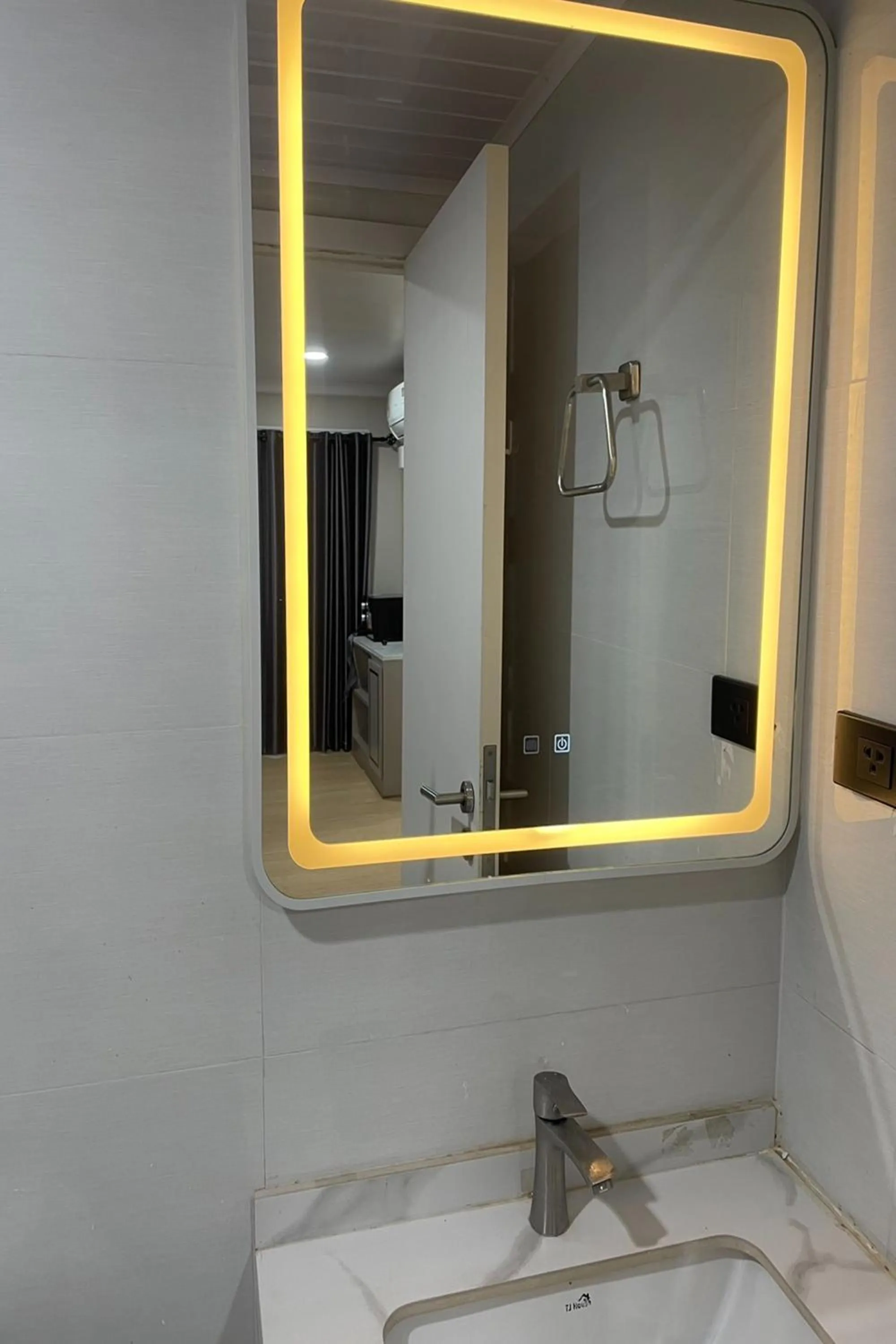 Bathroom in TJ 4711 Residence