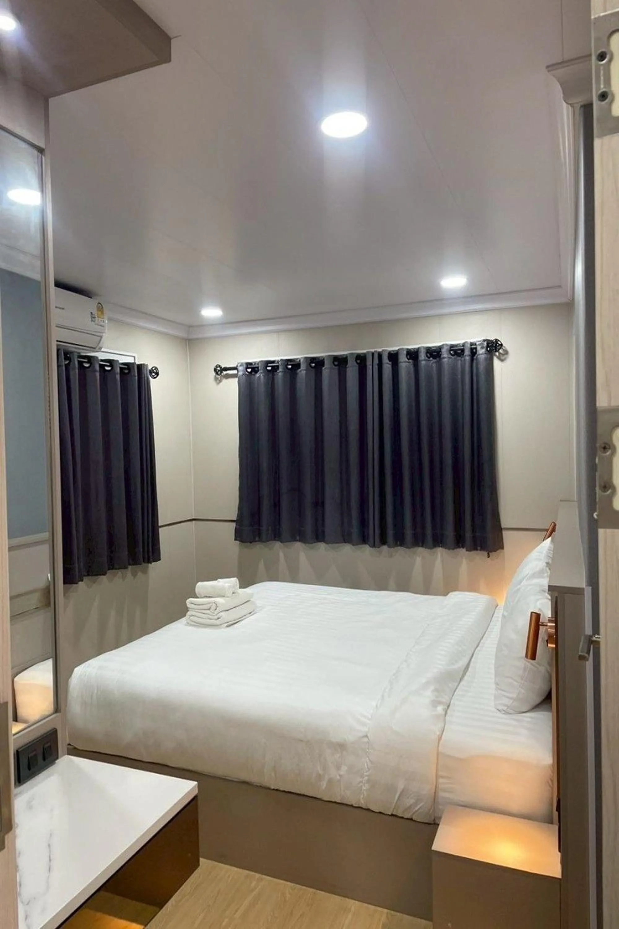 Bedroom, Bed in TJ 4711 Residence