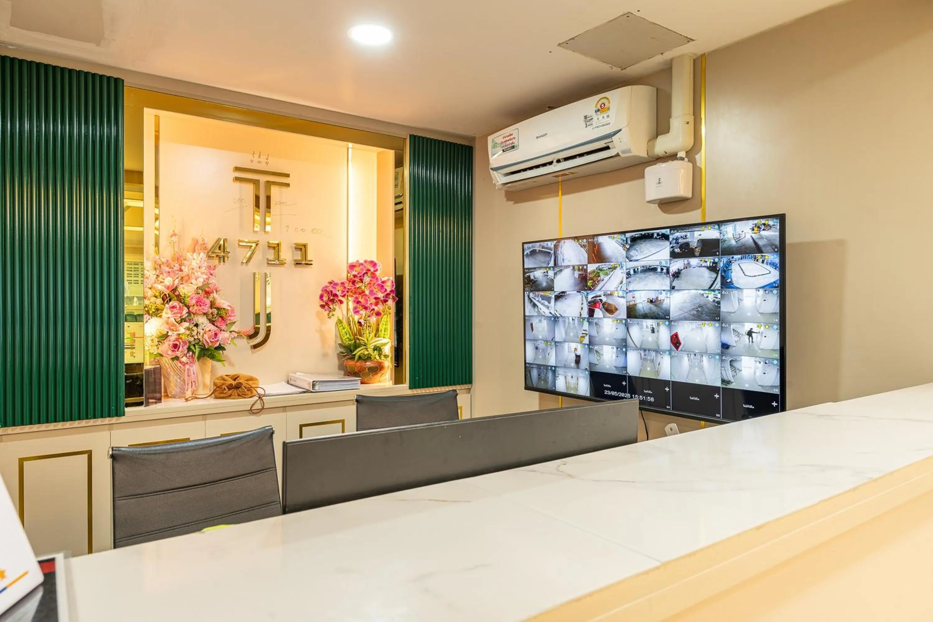 Lobby or reception in TJ 4711 Residence