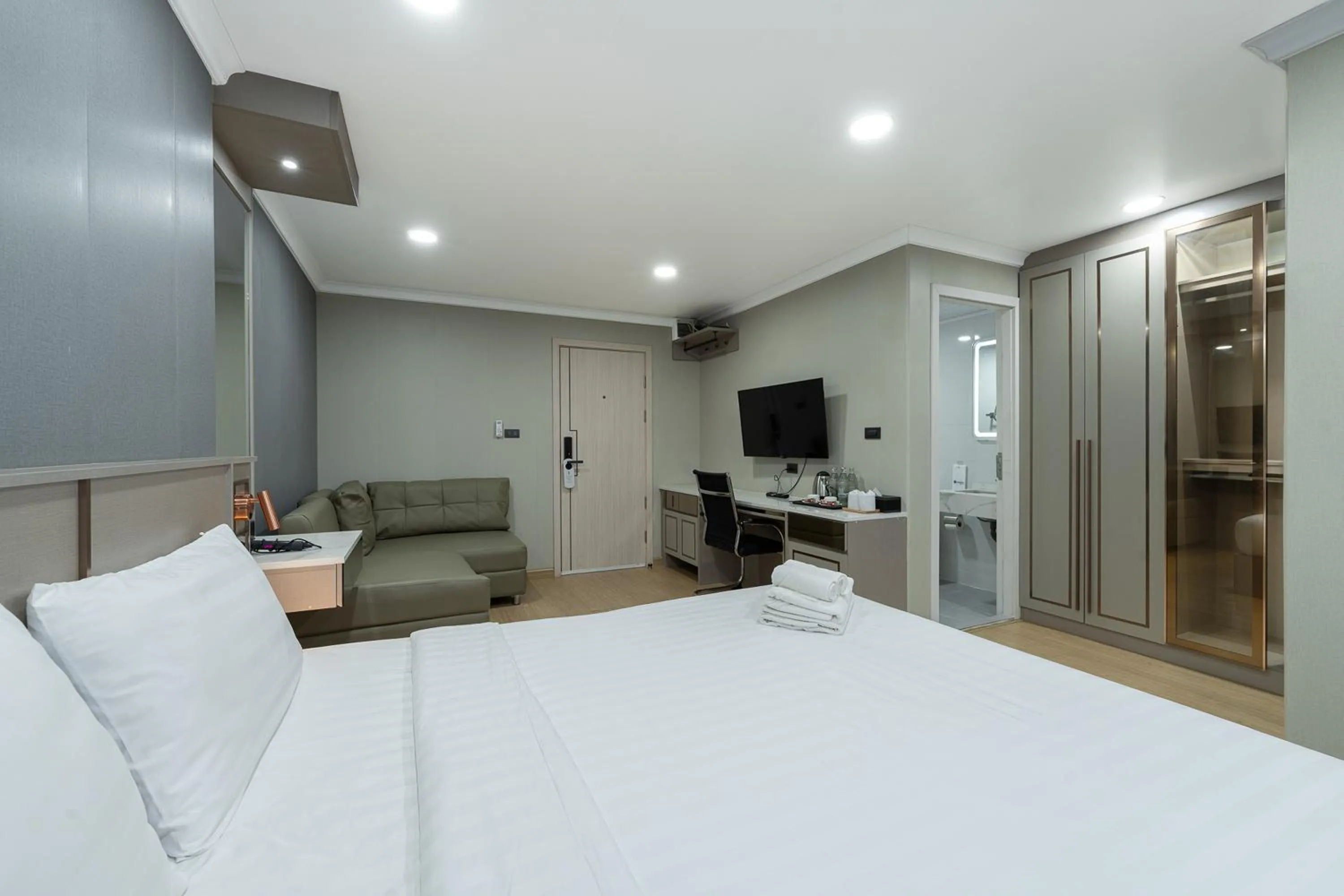 Bedroom, Bed in TJ 4711 Residence