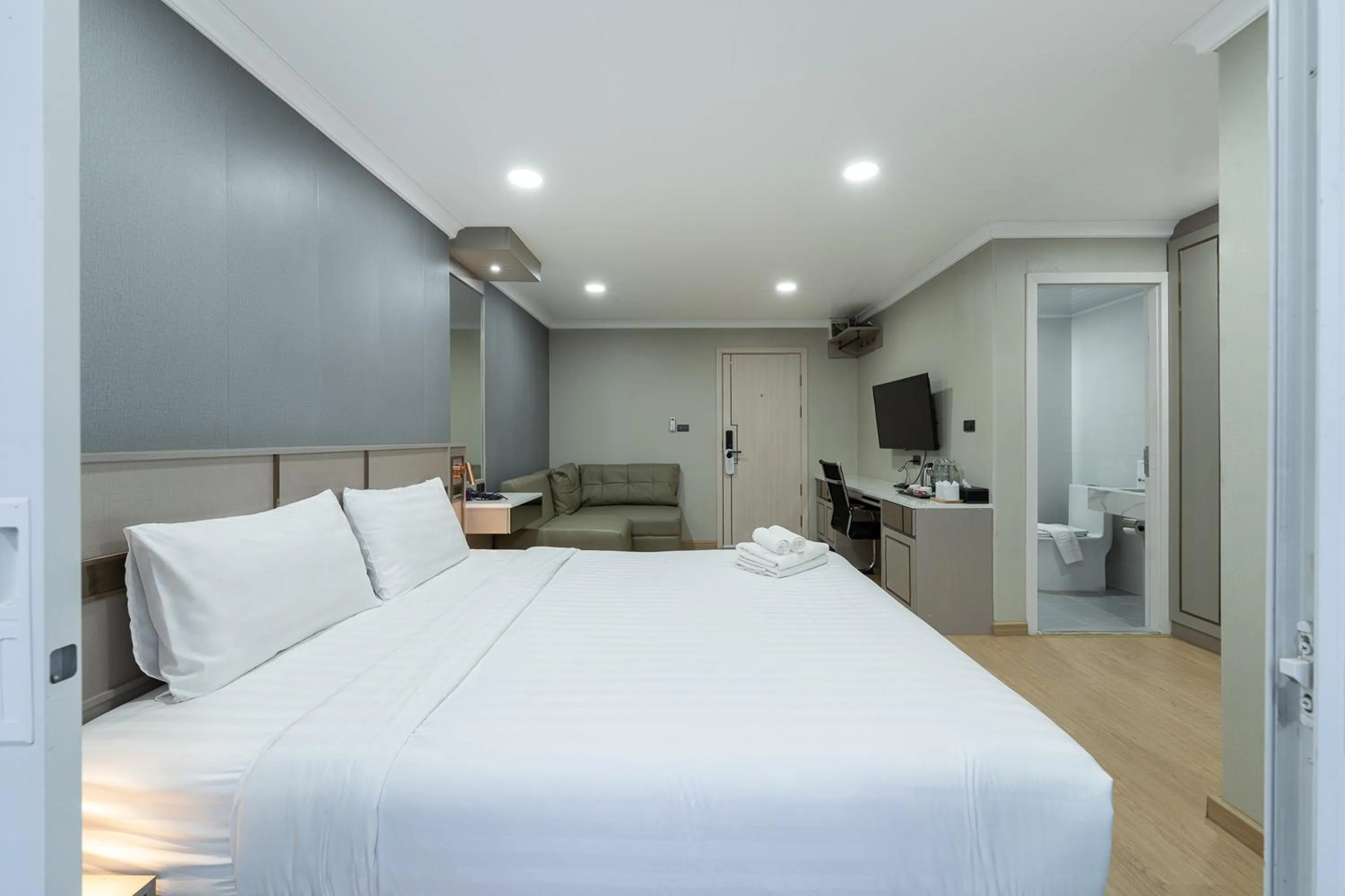 Bedroom, Bed in TJ 4711 Residence