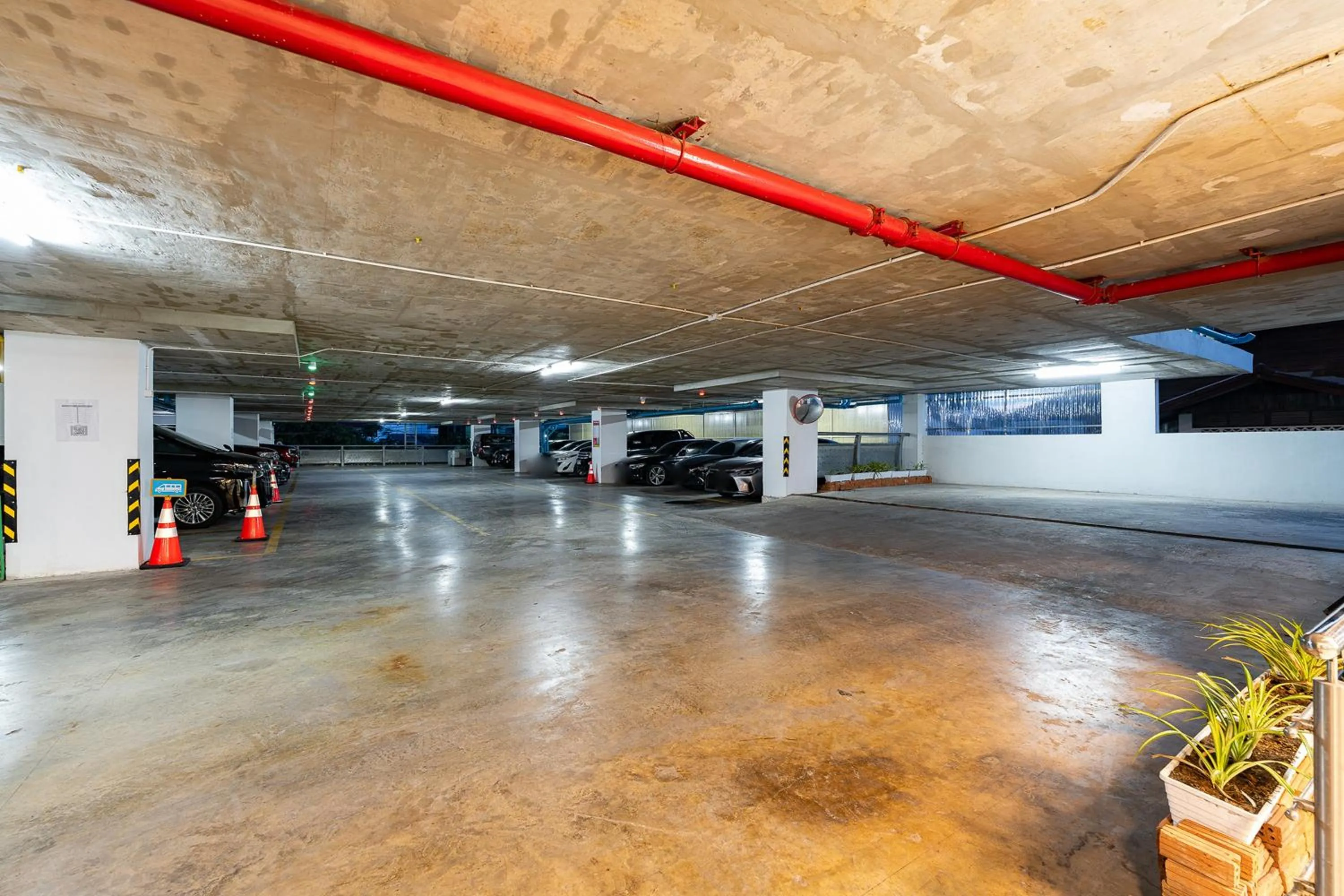 Parking in TJ 4711 Residence