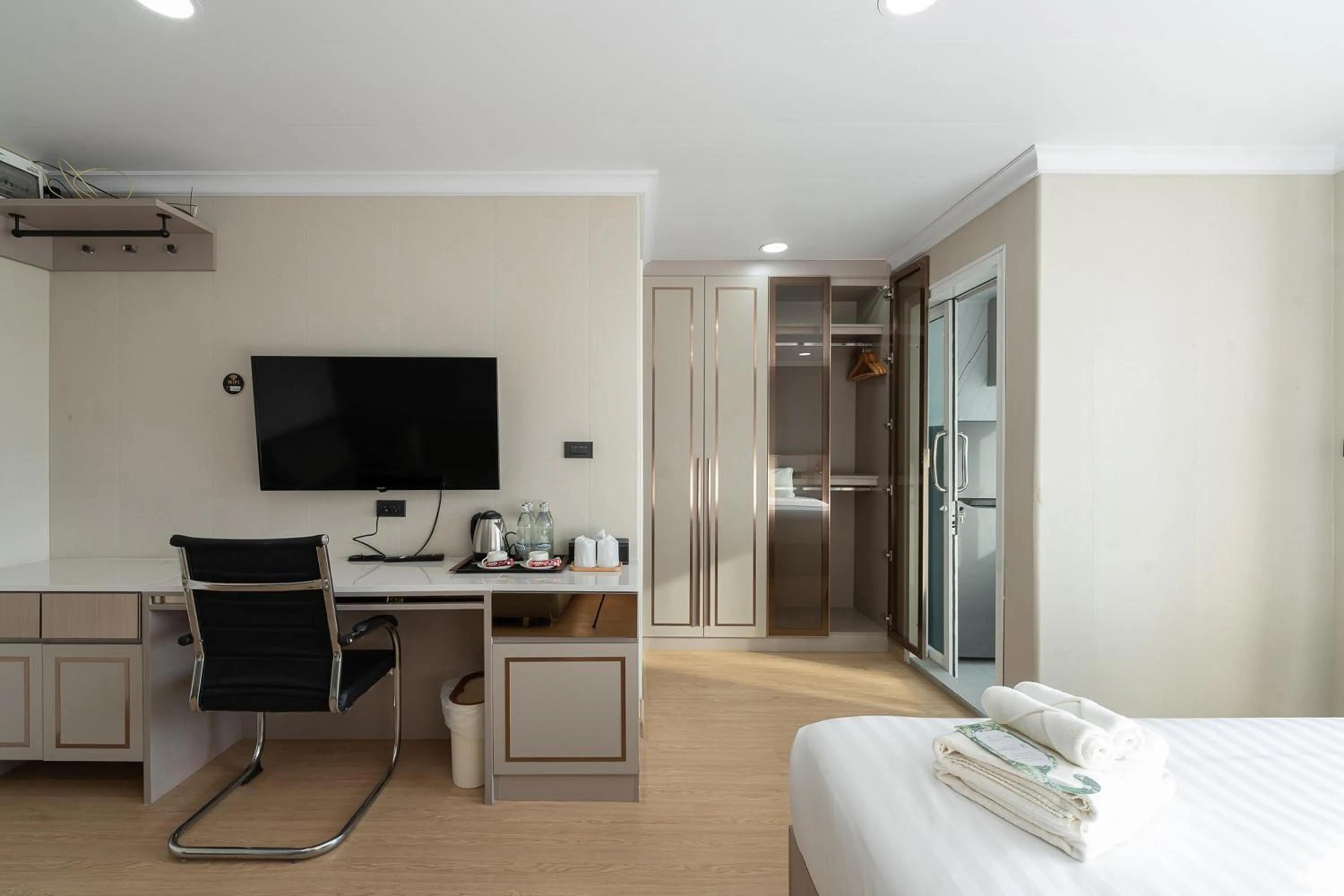 Bedroom, Bed in TJ 4711 Residence