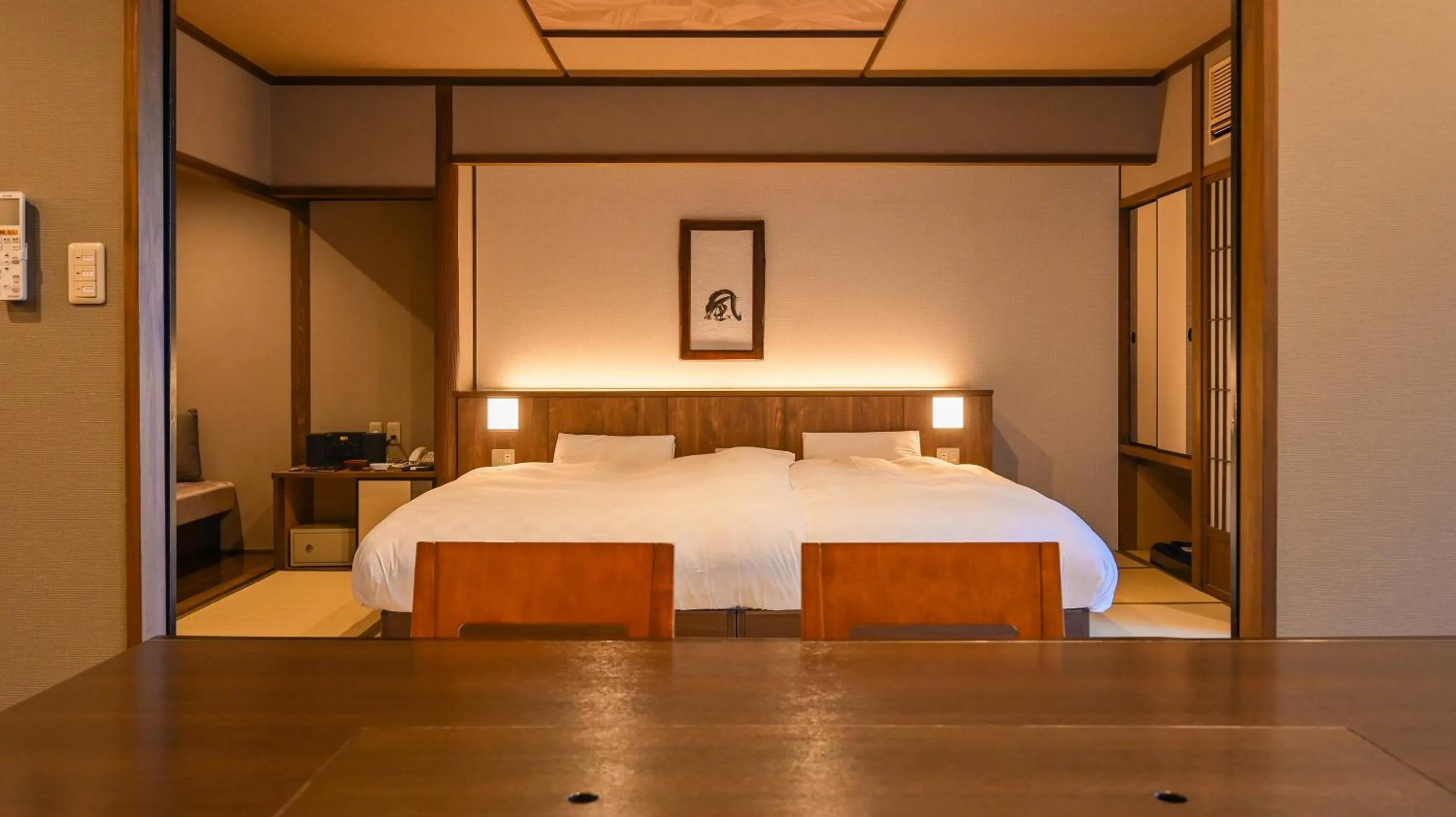 Photo of the whole room, Bed in Kaze no Tani no Iori