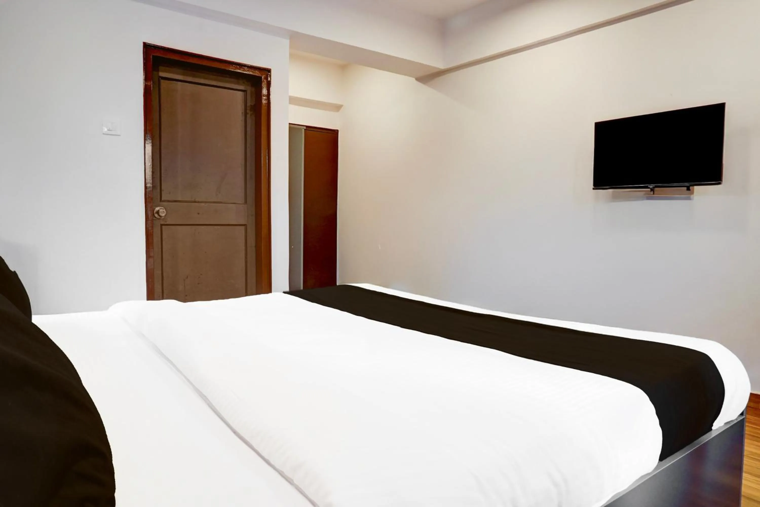 Bedroom, Bed in Super Hotel O Bopodi Near Pune IT Park