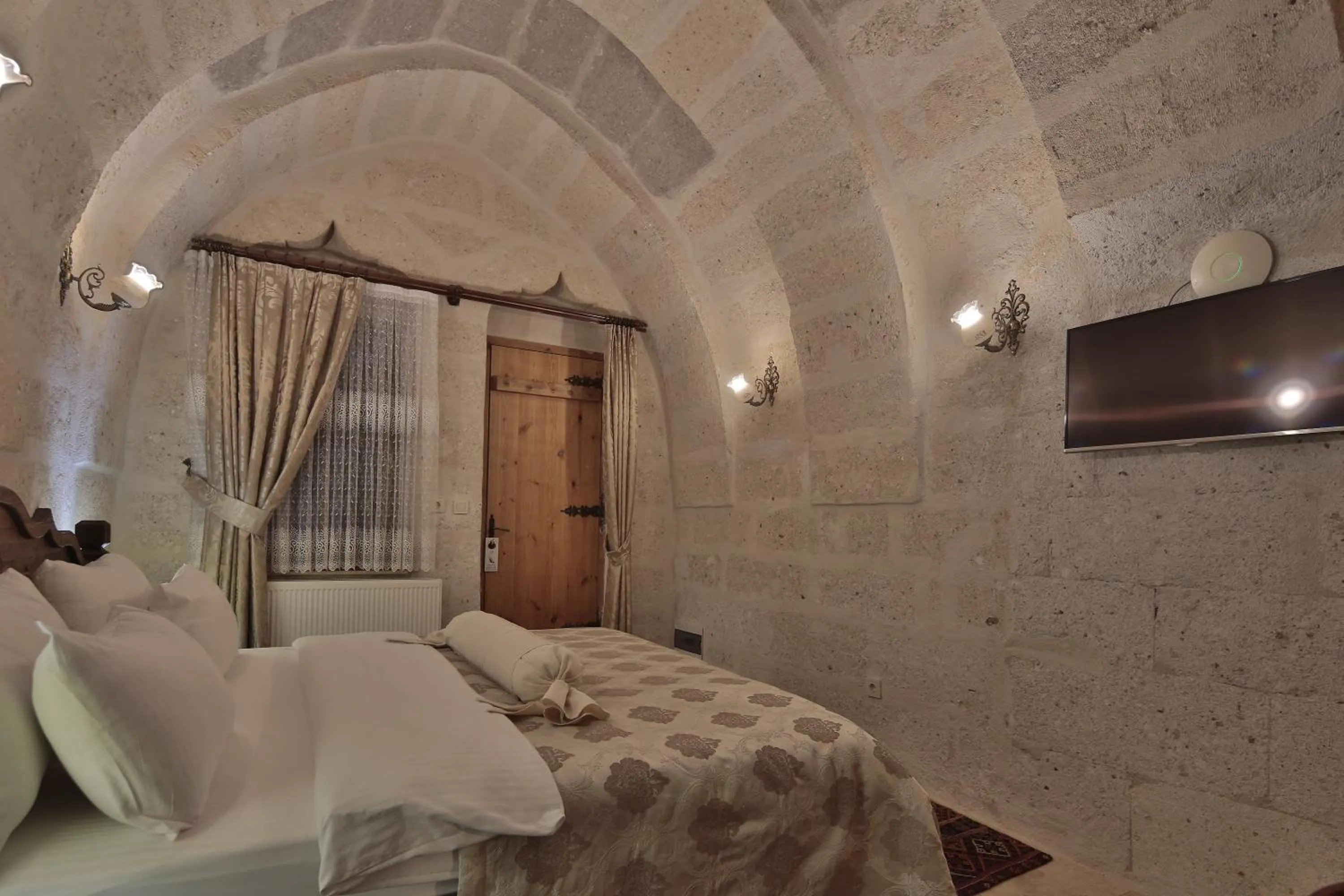 Decorative detail, Bed in My Cave La Maison Du Reve