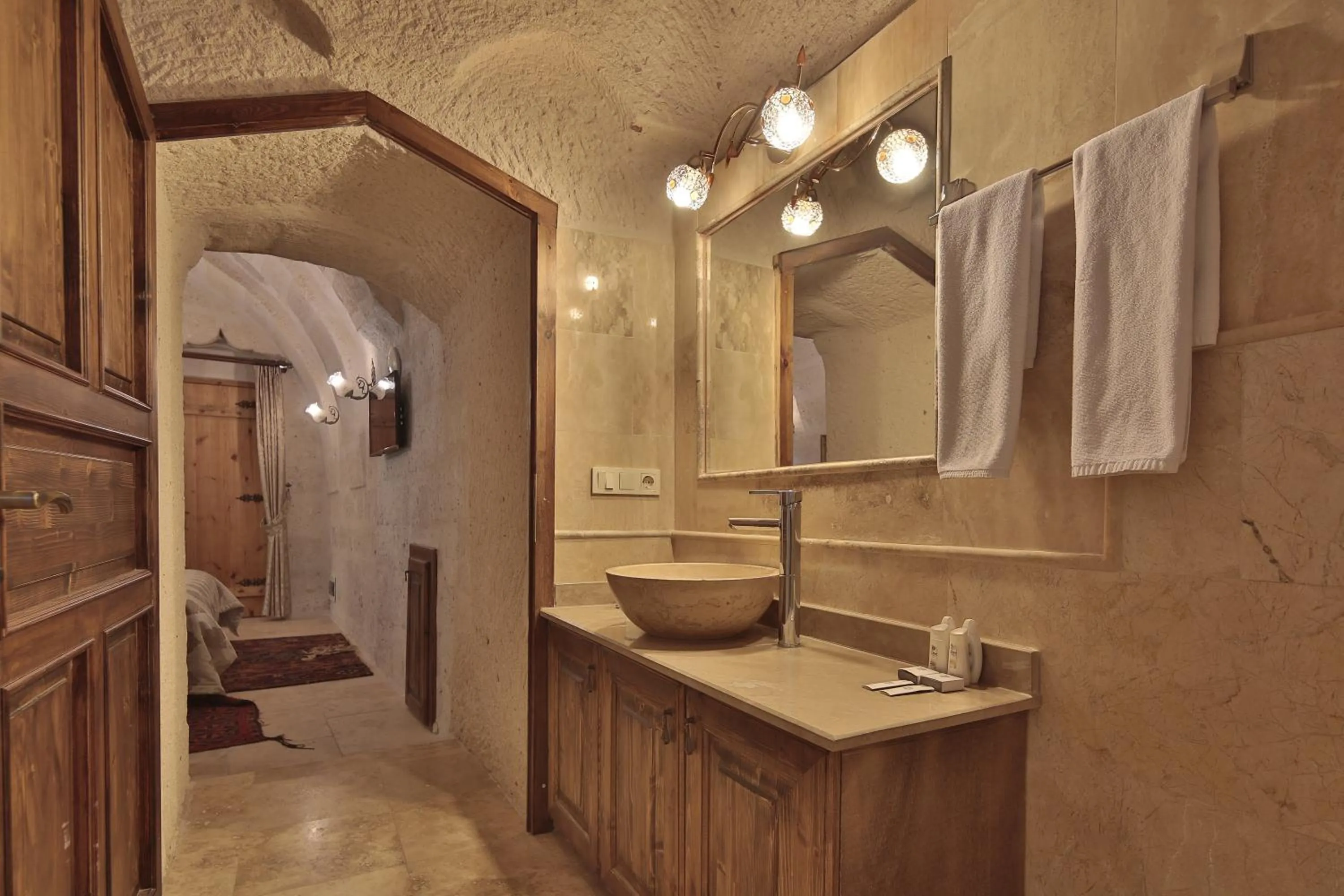 Other in My Cave La Maison Du Reve