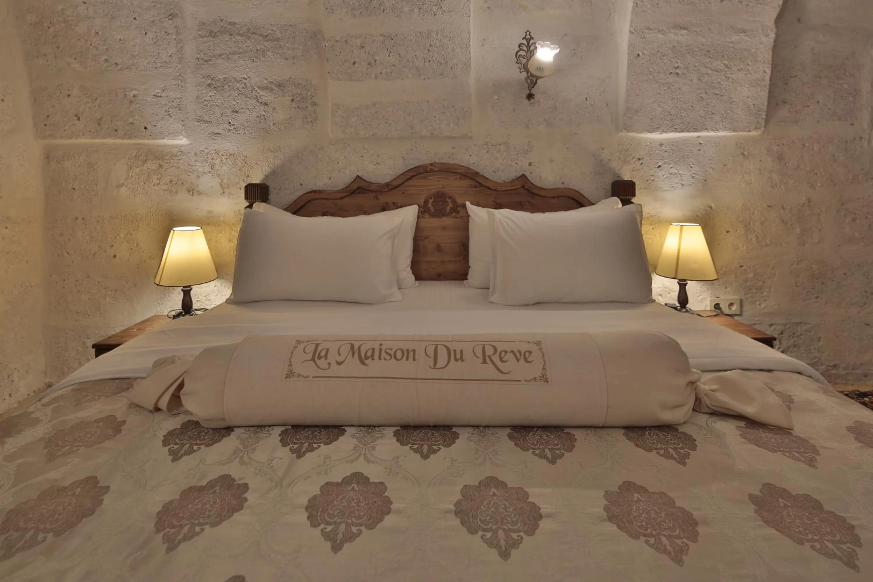 Decorative detail, Bed in My Cave La Maison Du Reve