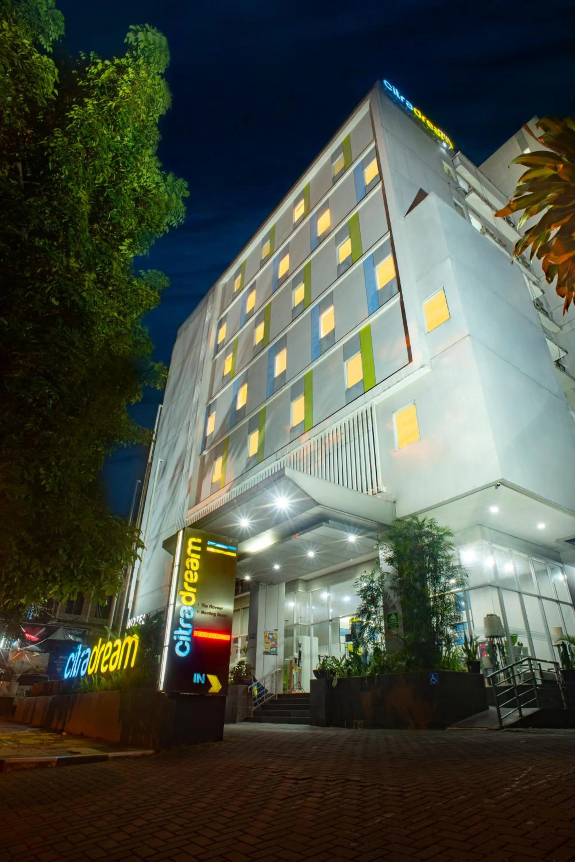 Property building in Hotel Citradream Bandung