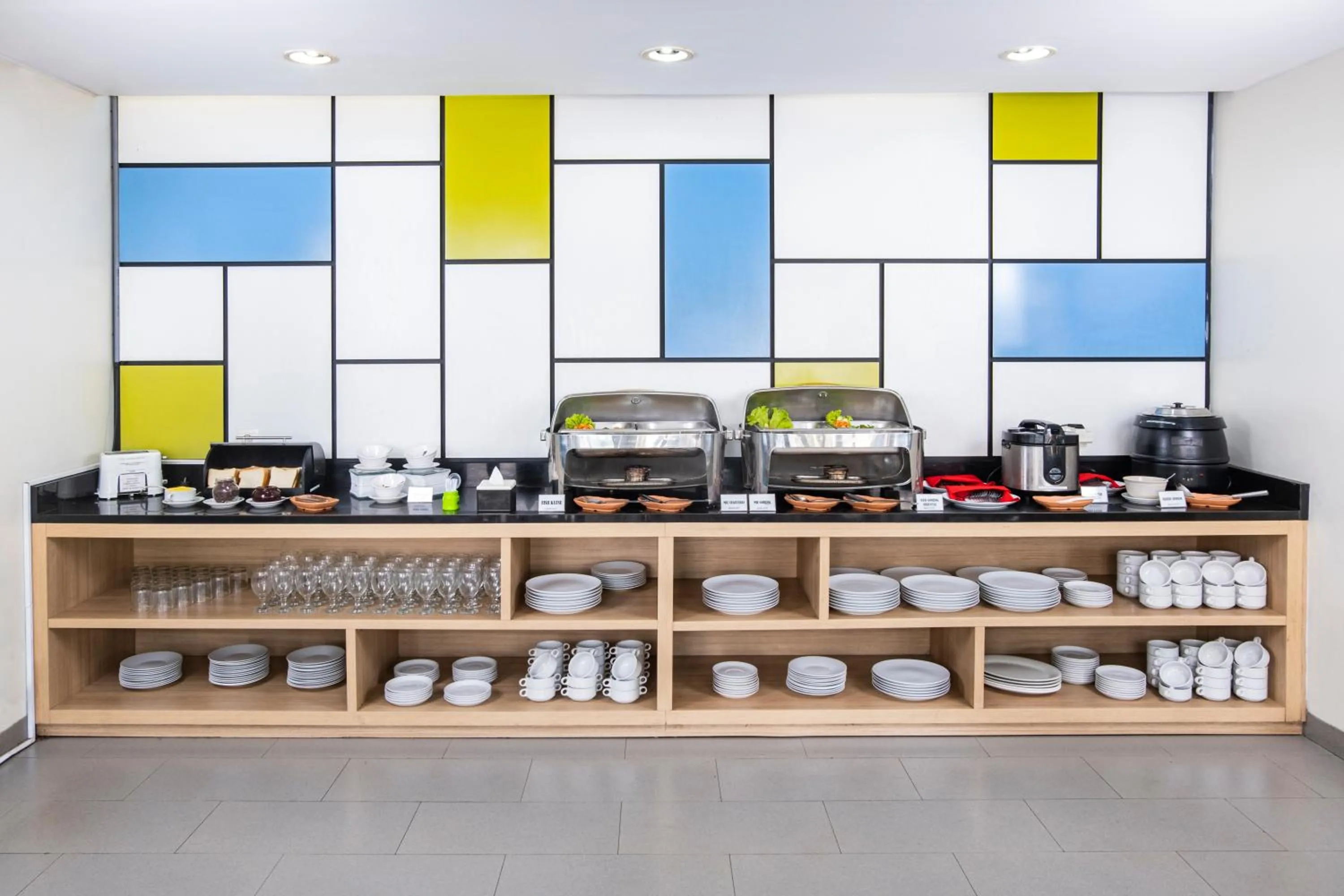 Restaurant/places to eat in Hotel Citradream Bandung