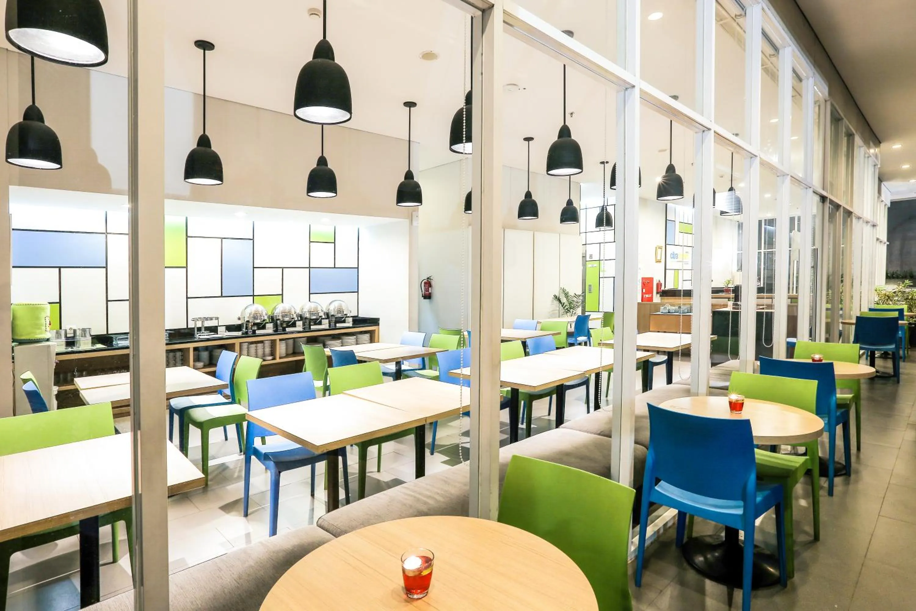 Restaurant/places to eat in Hotel Citradream Bandung