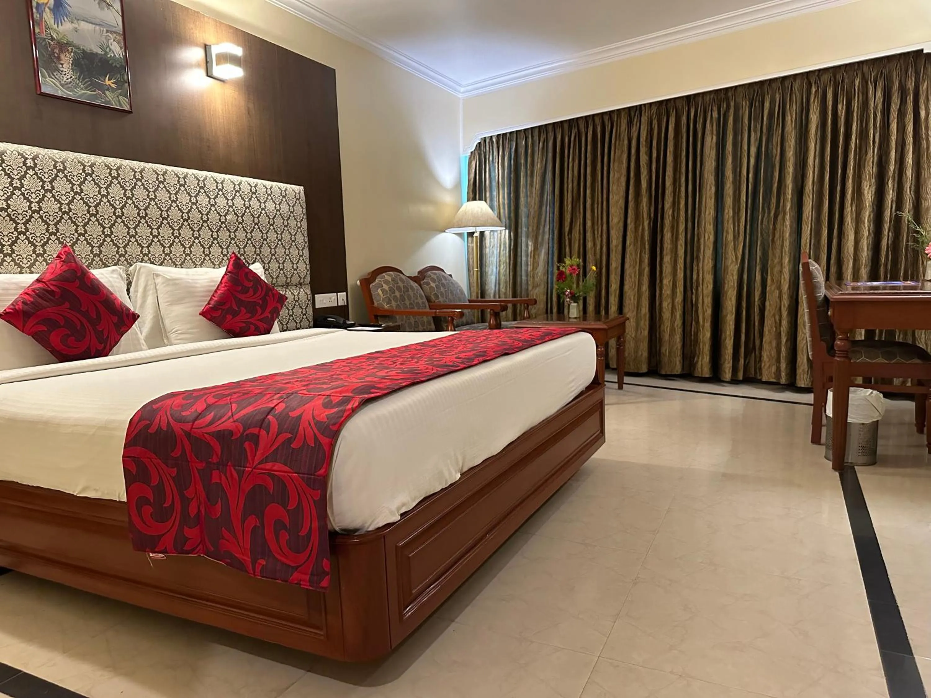 Bedroom, Bed in Hotel Annamalai International
