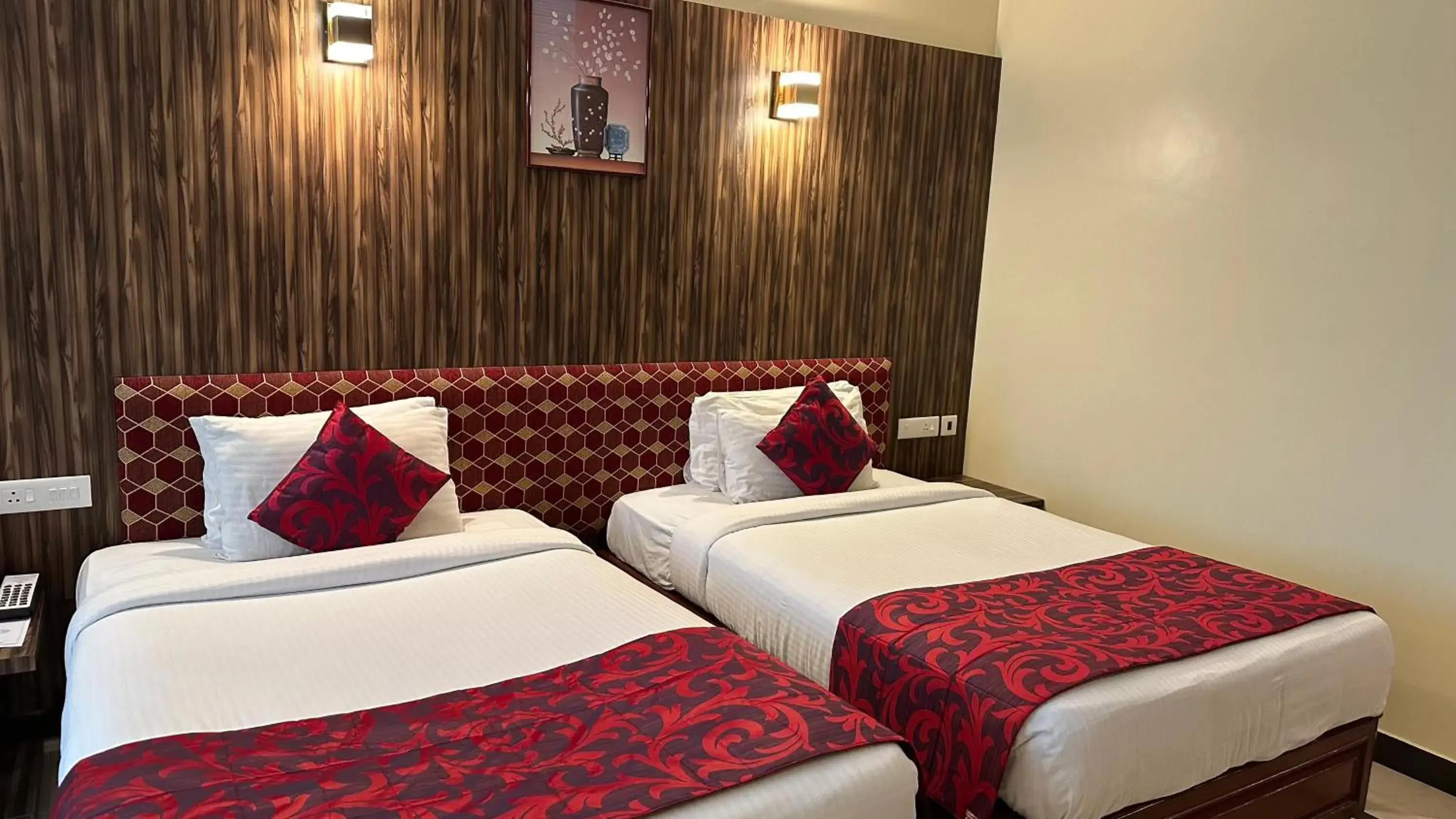 Premium Twin Room in Hotel Annamalai International Premium Twin Room in Hotel Annamalai International