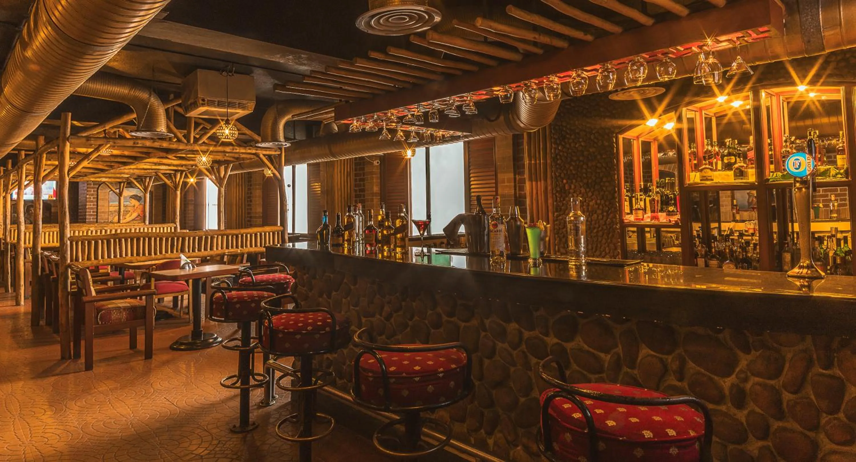 Lounge or bar in Hotel Annamalai International