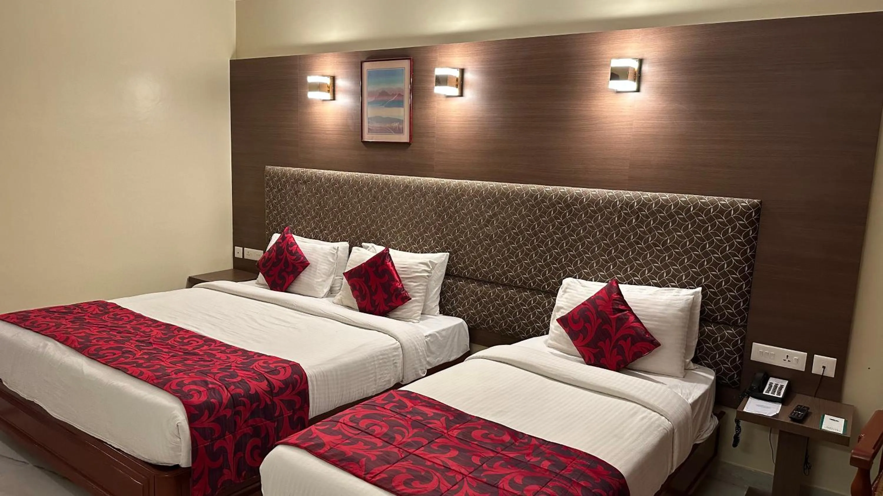 Bedroom, Bed in Hotel Annamalai International
