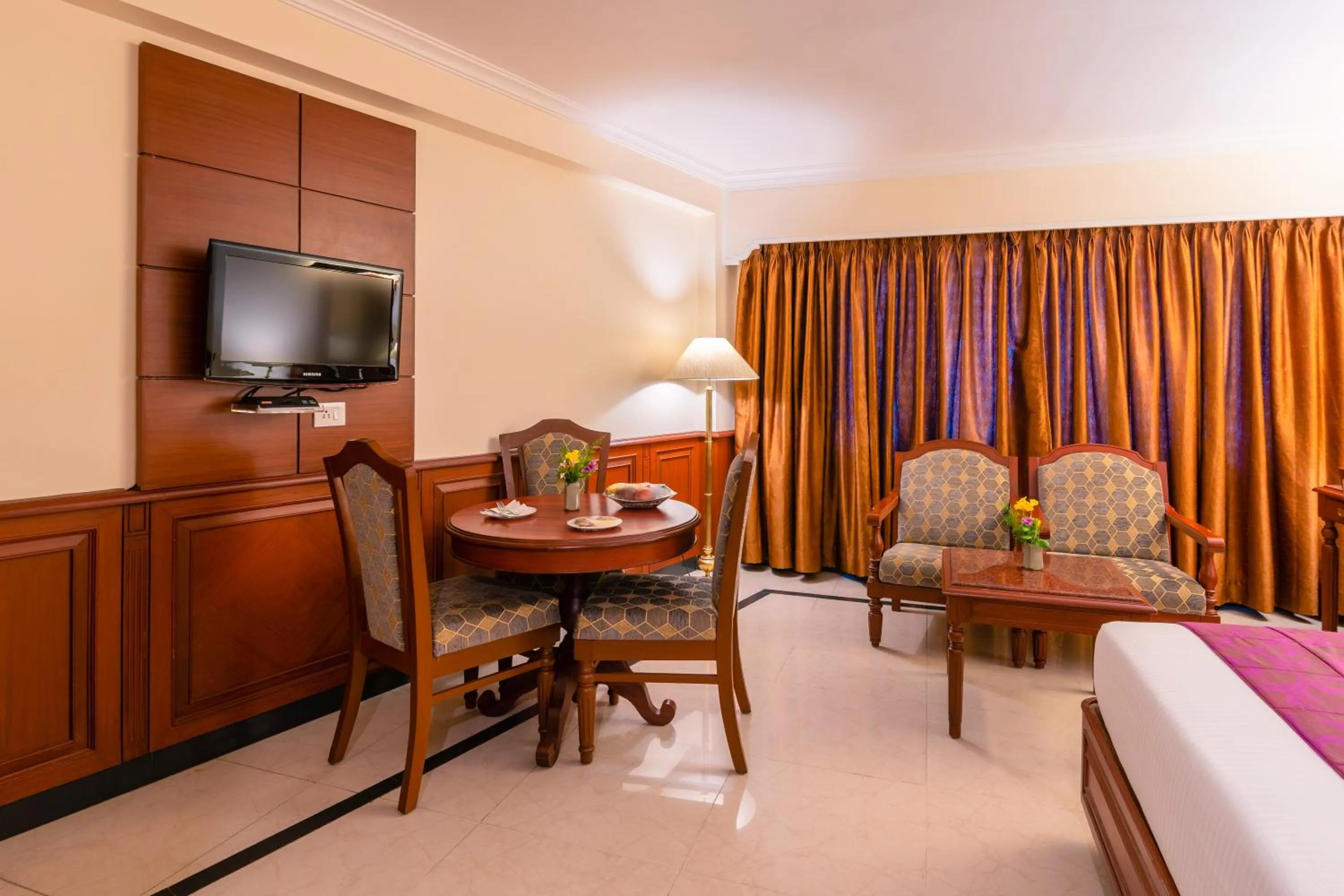 Living room in Hotel Annamalai International