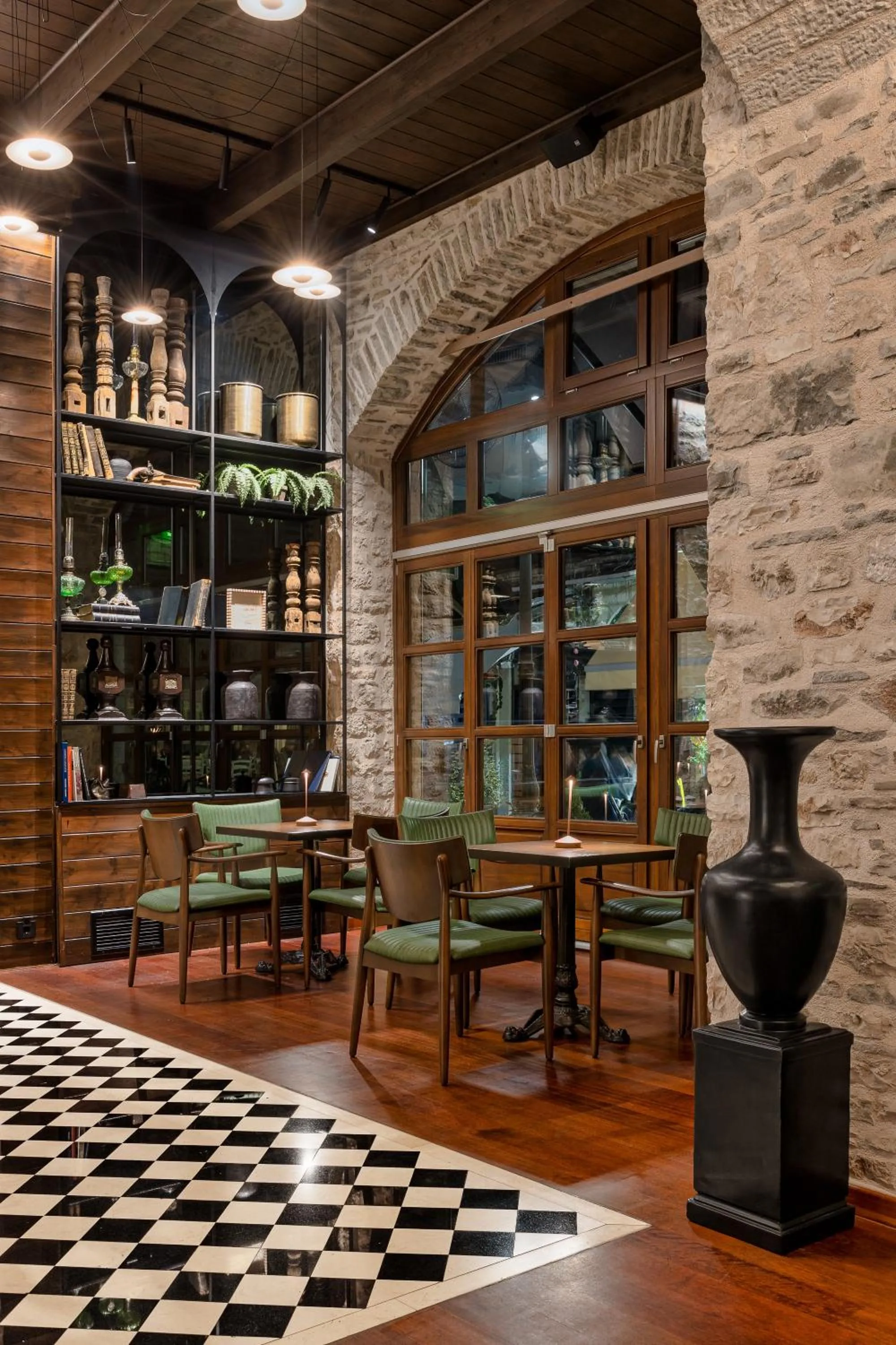 Restaurant/places to eat in Stoes Boutique Hotel