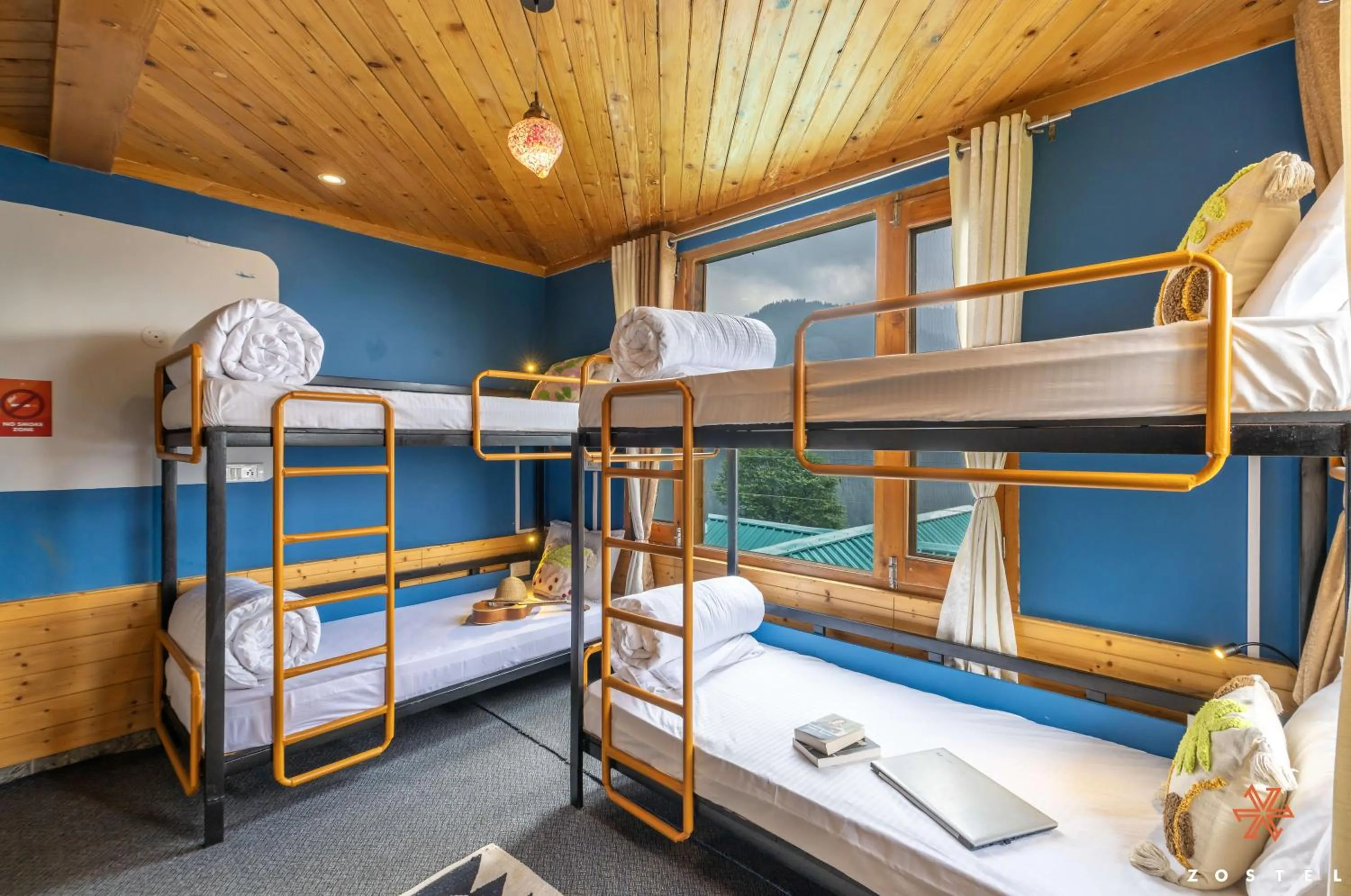 Photo of the whole room, Bed in Zostel Shoja, Jibhi