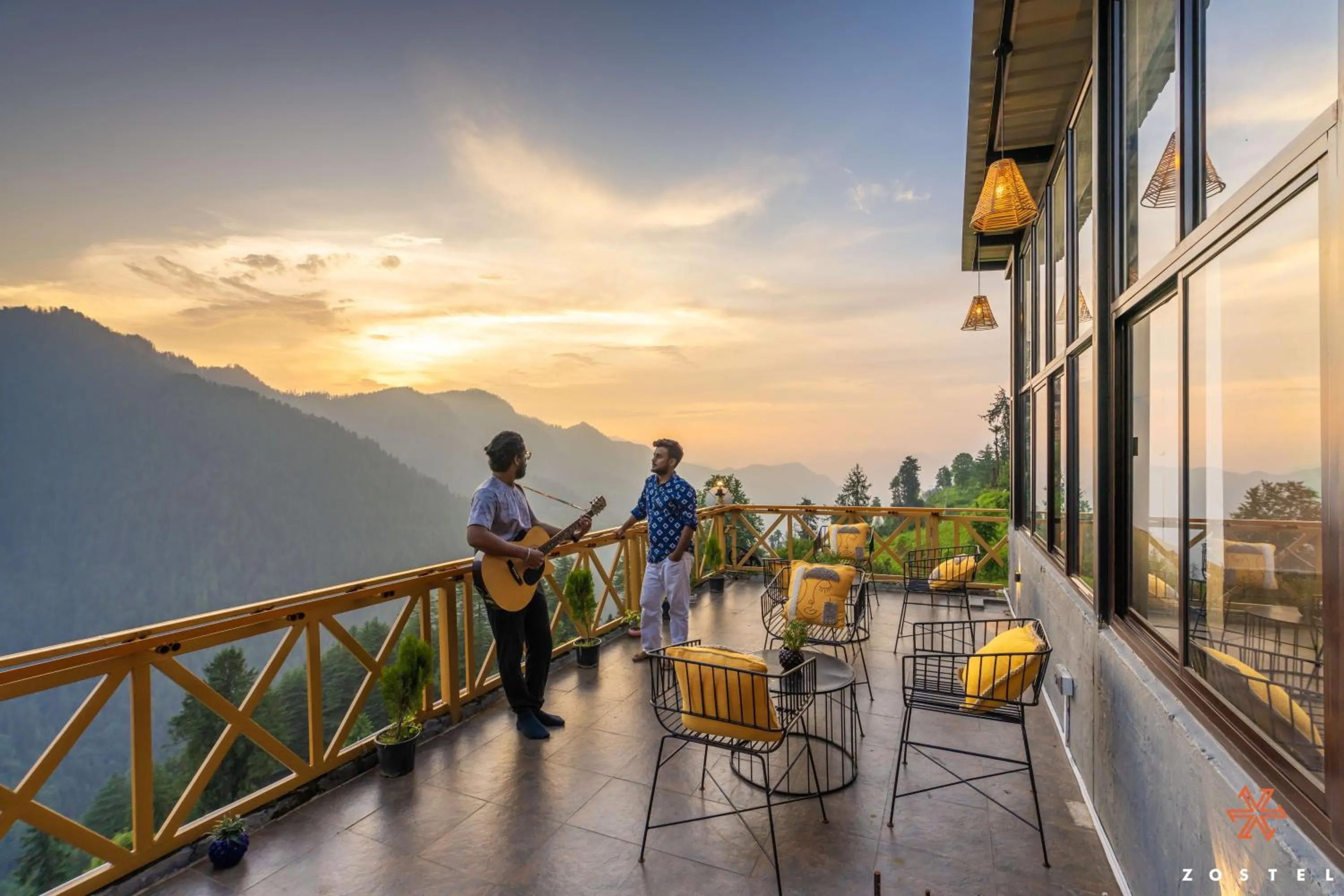 People in Zostel Shoja, Jibhi