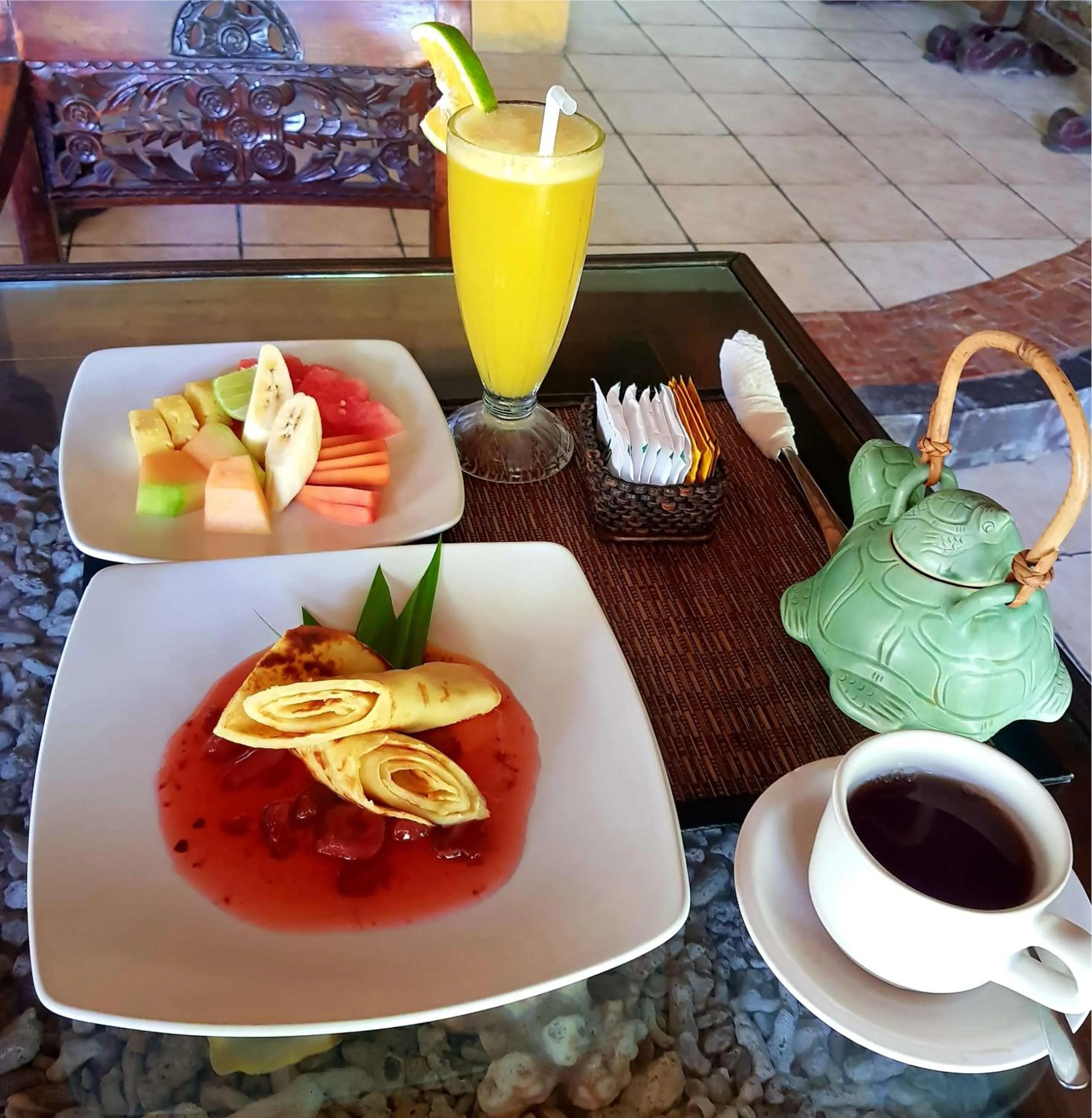 Food and drinks in Hotel Pondok Sari Beach & SPA Resort