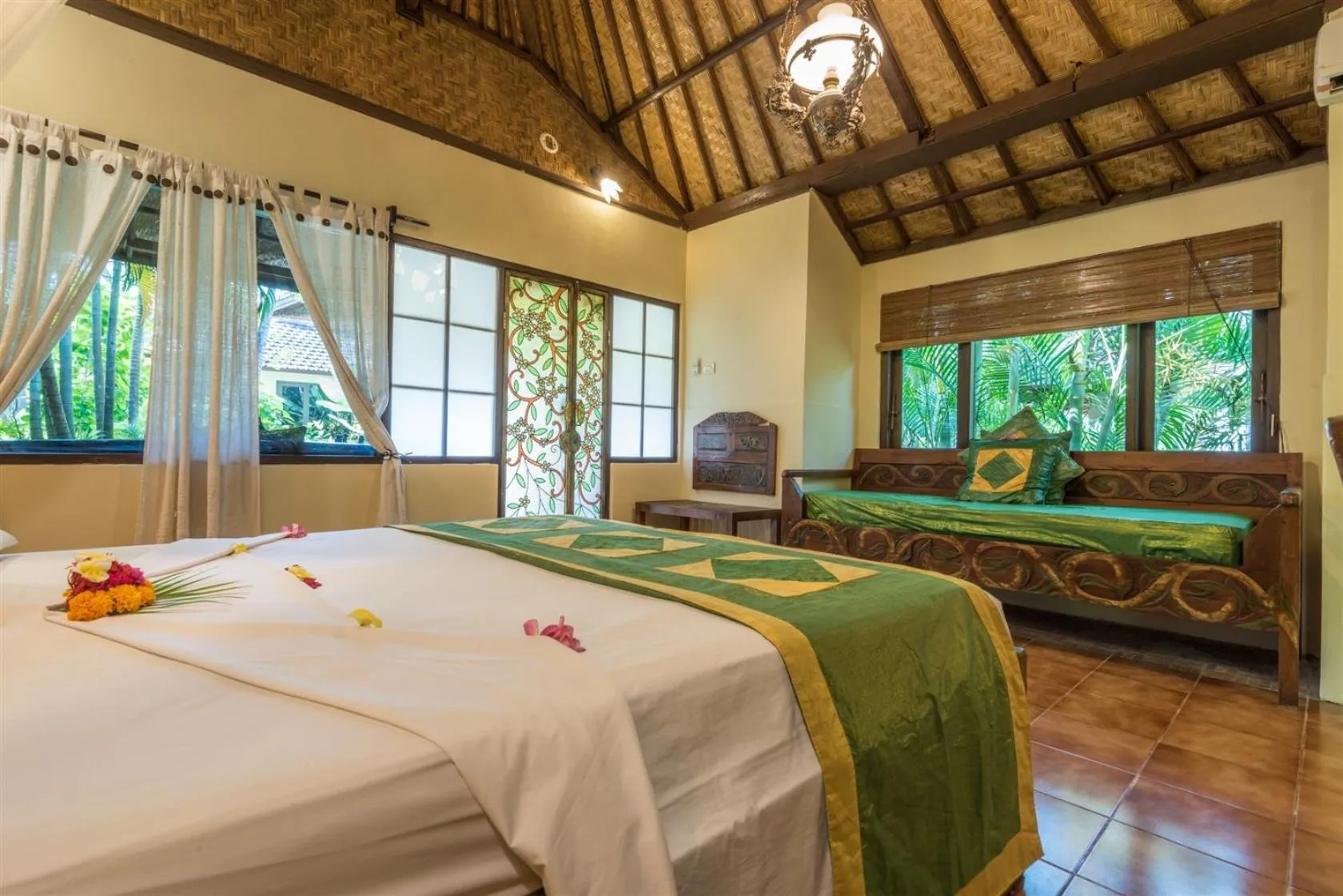 Bedroom, Bed in Hotel Pondok Sari Beach & SPA Resort