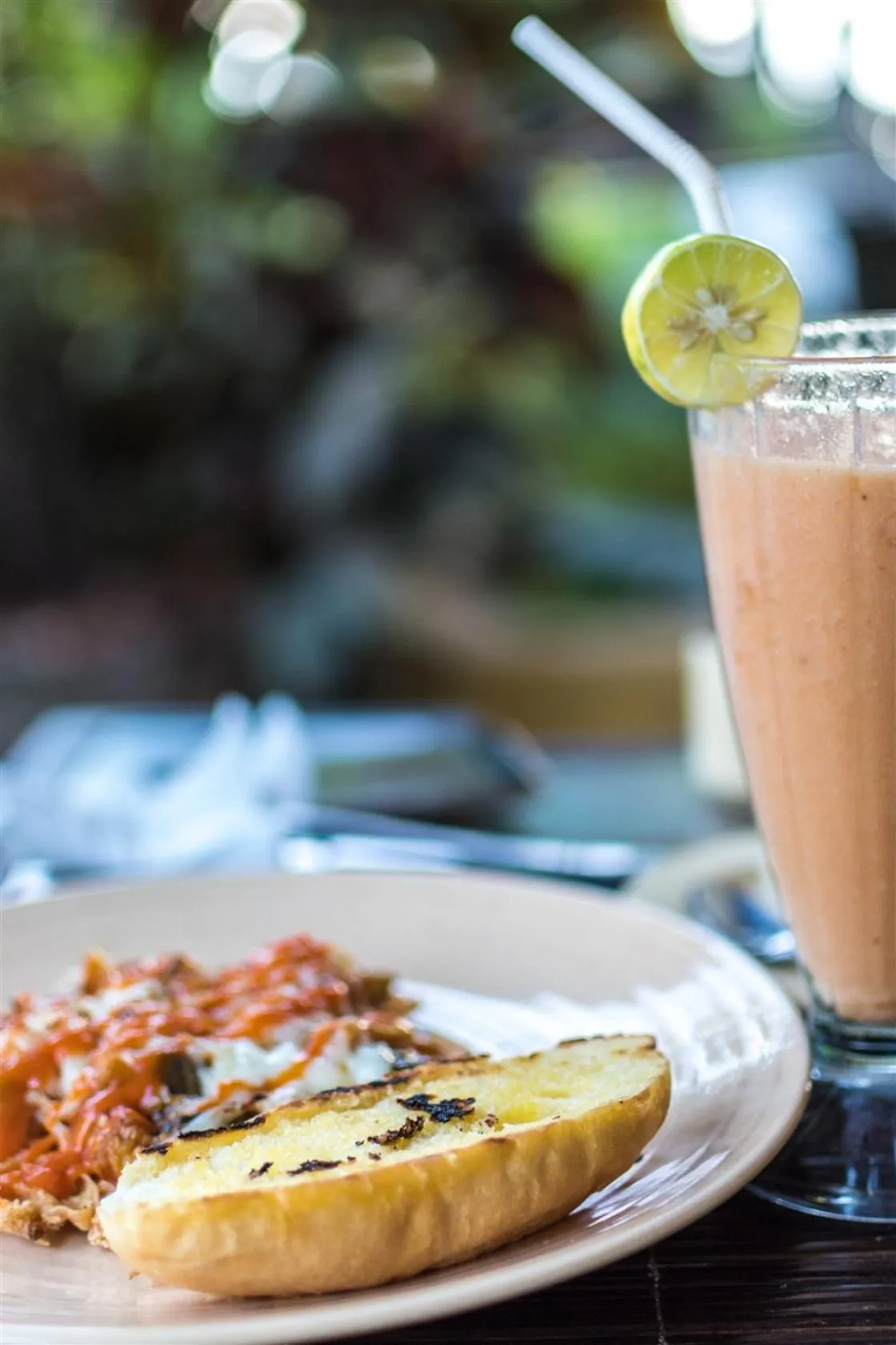 Food and drinks in Hotel Pondok Sari Beach & SPA Resort