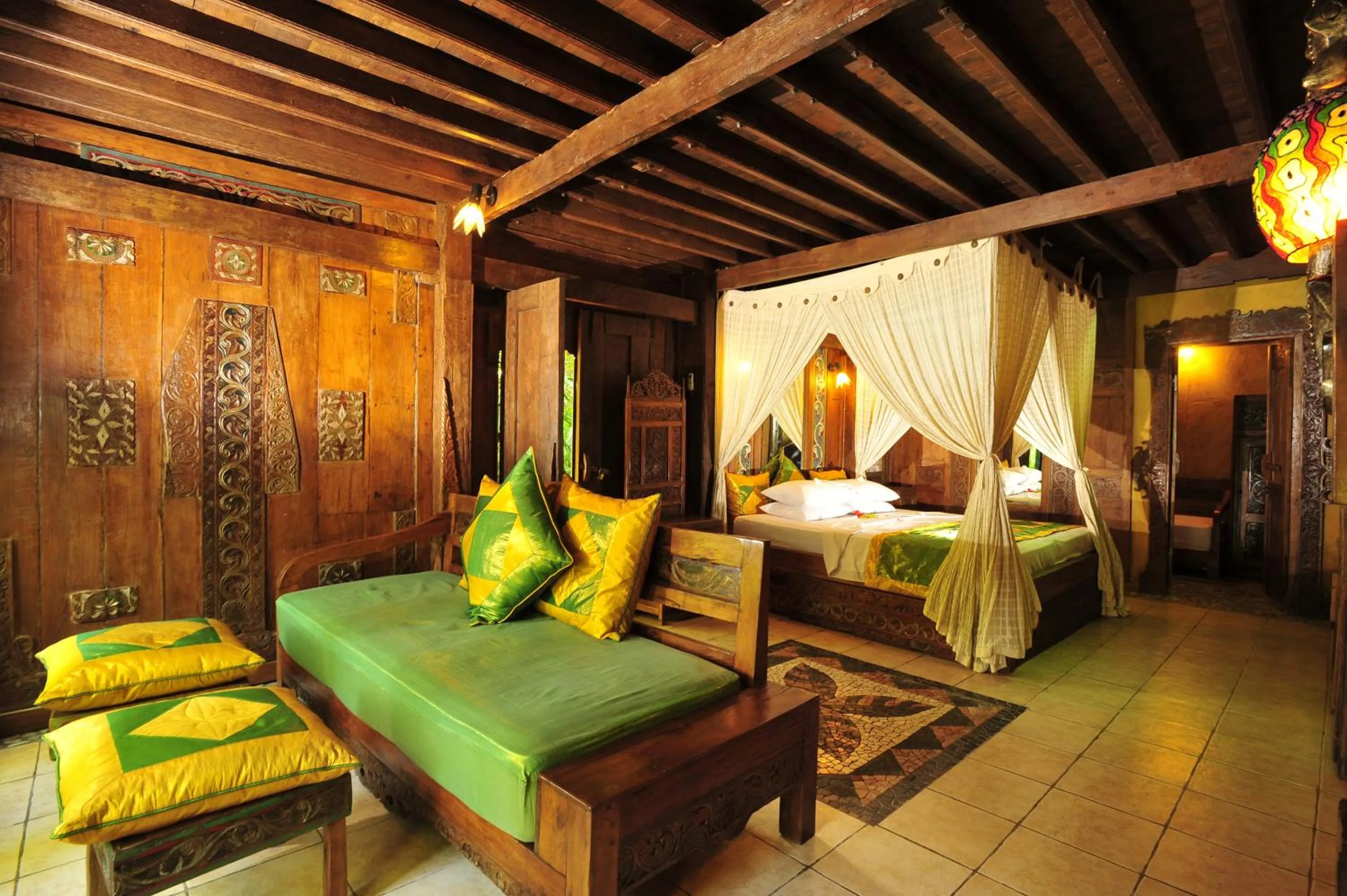 Photo of the whole room, Bed in Hotel Pondok Sari Beach & SPA Resort