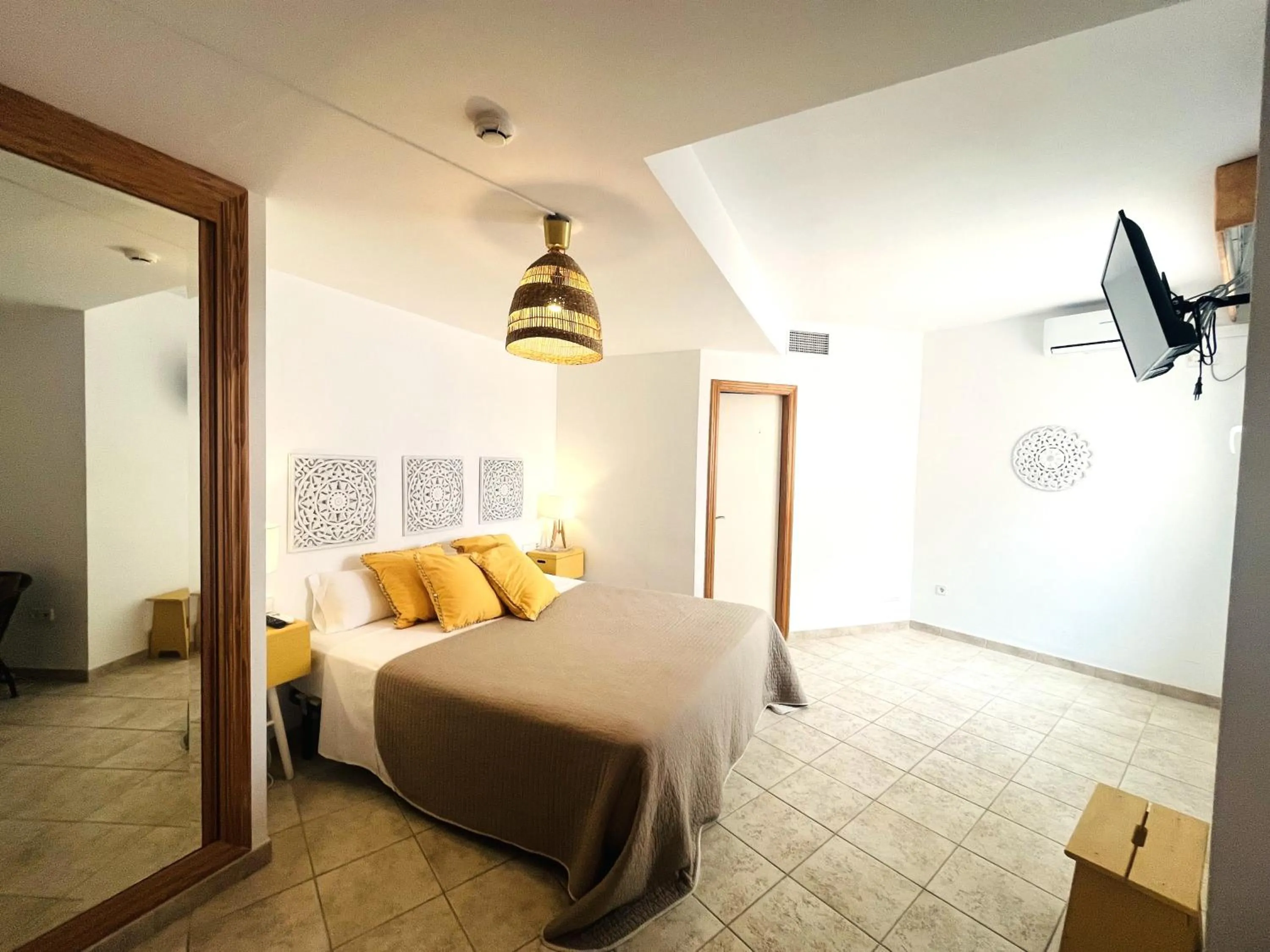 Bedroom, Bed in HOTEL MUSEO Lucainena