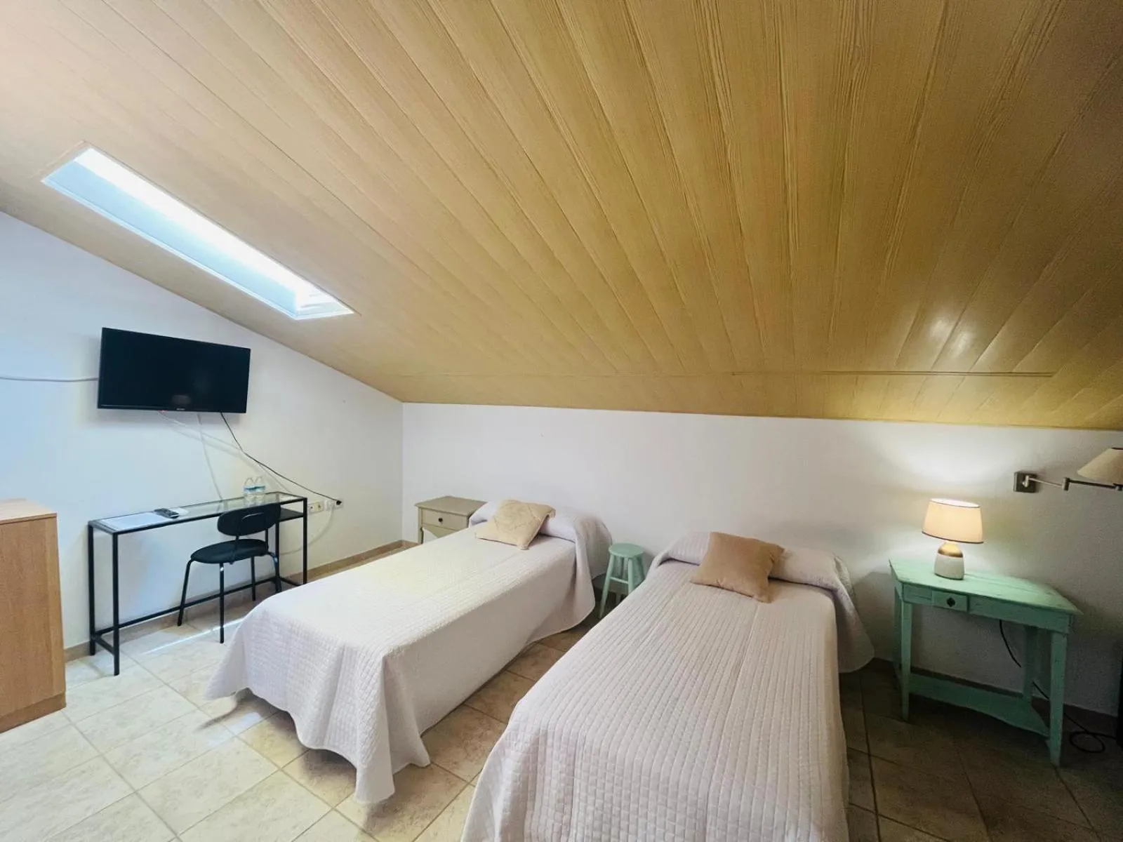 Bed in HOTEL MUSEO Lucainena