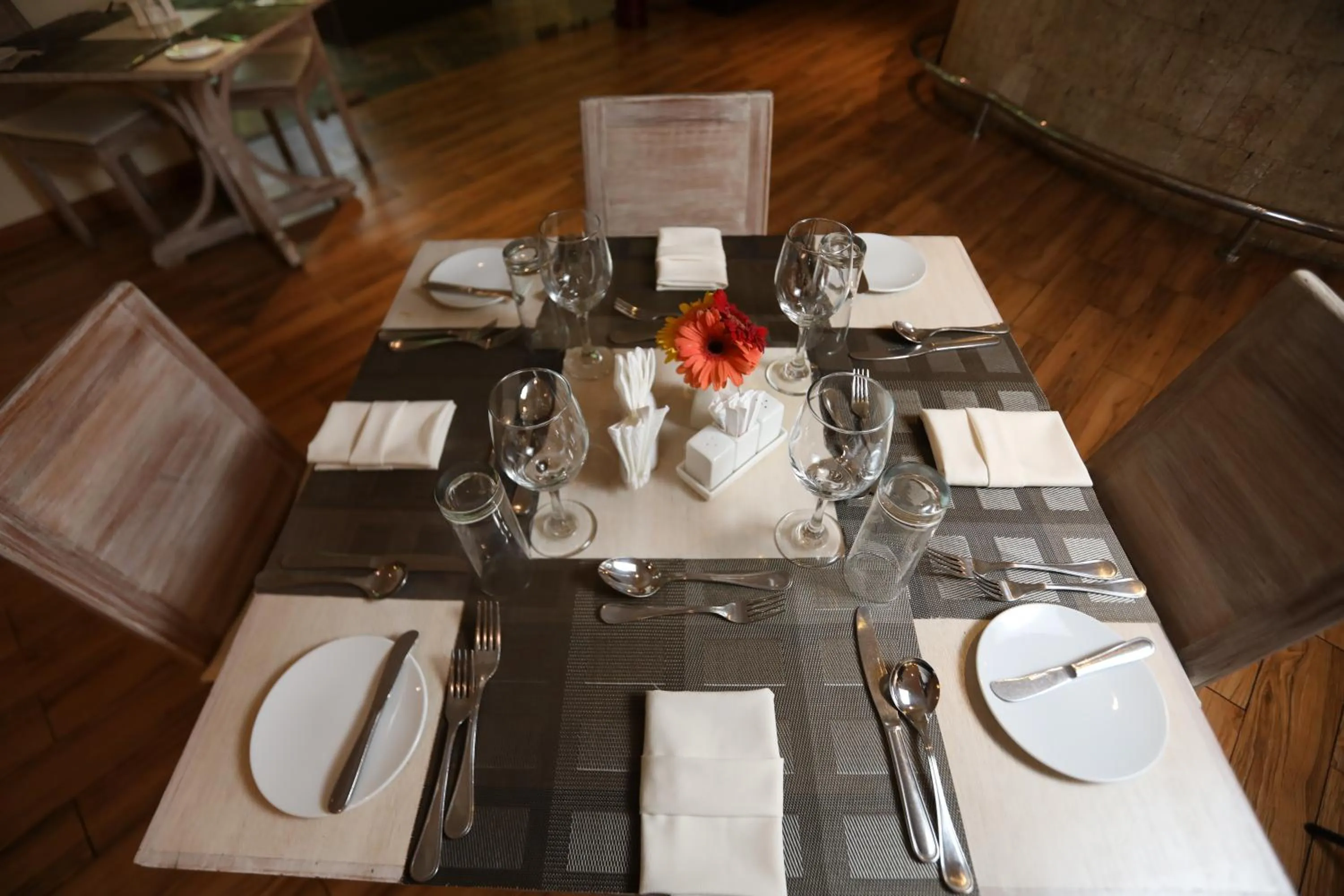 Meals in Bidwood Suite Hotel