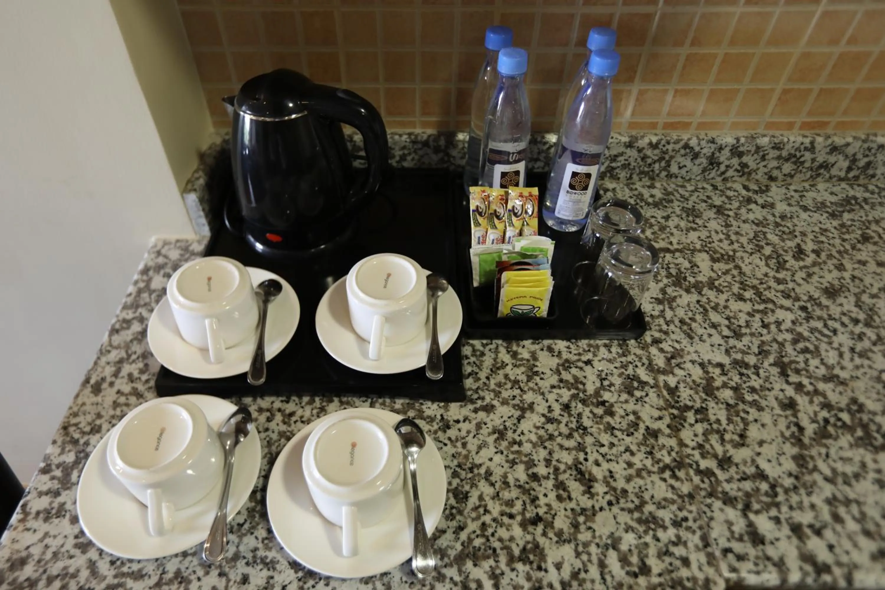 Coffee/tea facilities in Bidwood Suite Hotel