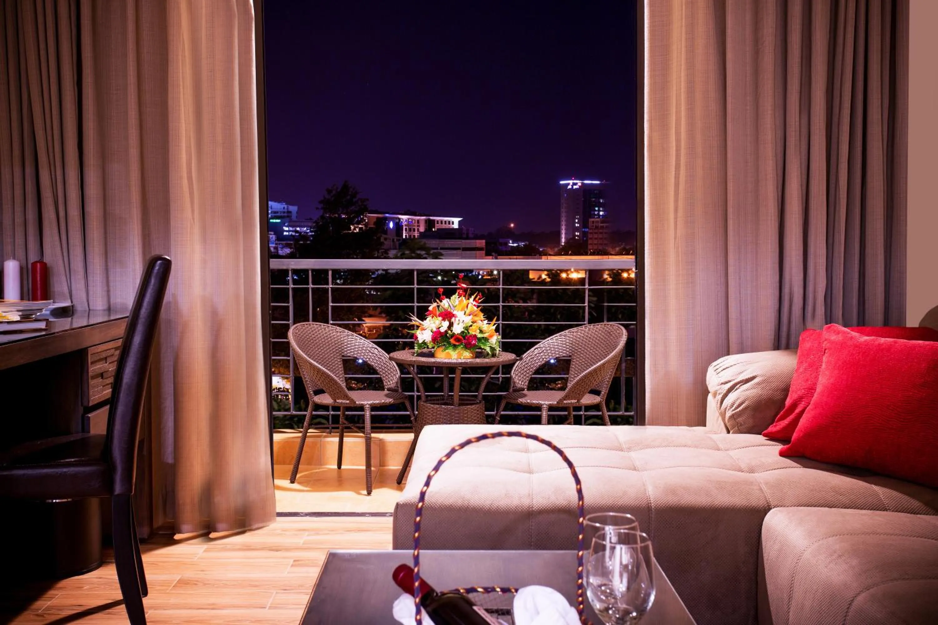 Balcony/Terrace in Bidwood Suite Hotel