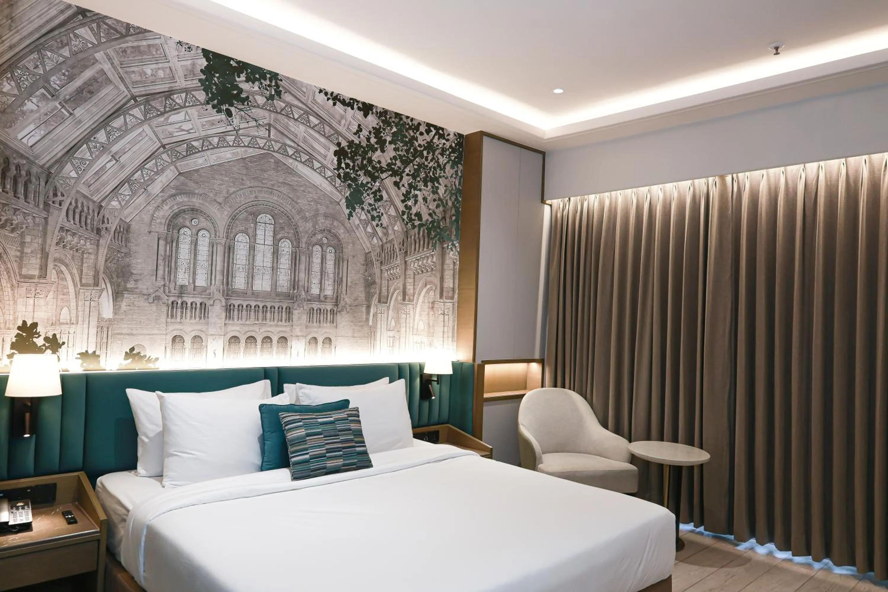 Dining area, Bed in Akino Luxury