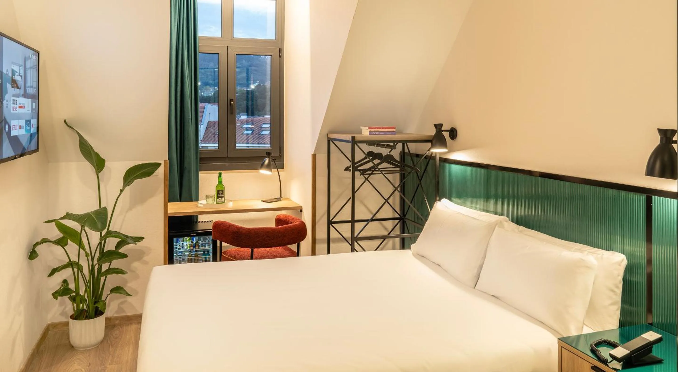 Bed in Axel Hotel Bilbao - Adults Only