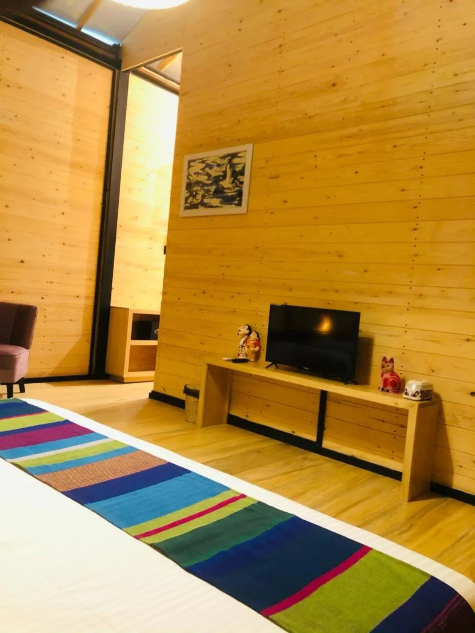 Communal lounge/ TV room in The Feel Luxury Boutique Hotel Ella