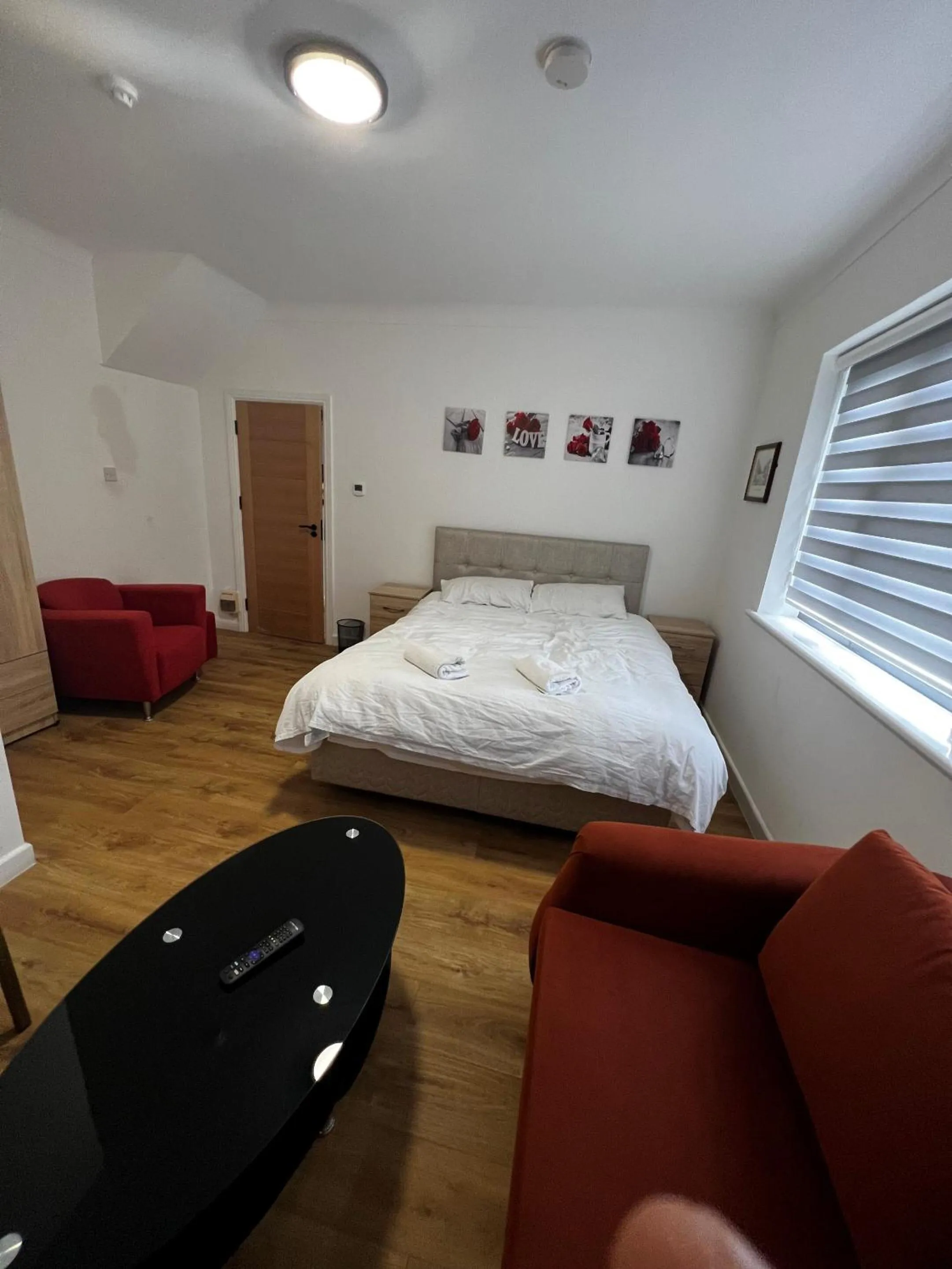 Bedroom, Bed in The Barrington Hotel