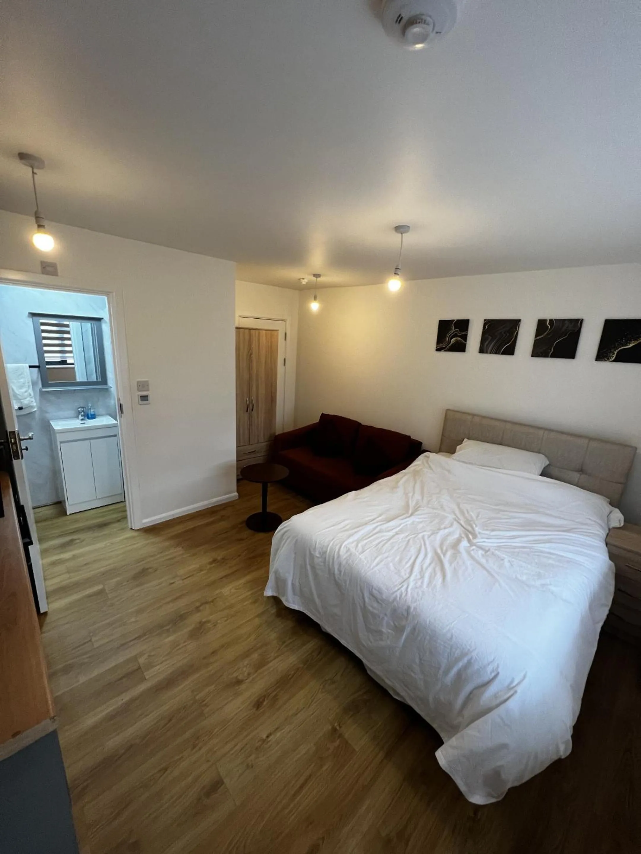 Bedroom, Bed in The Barrington Hotel