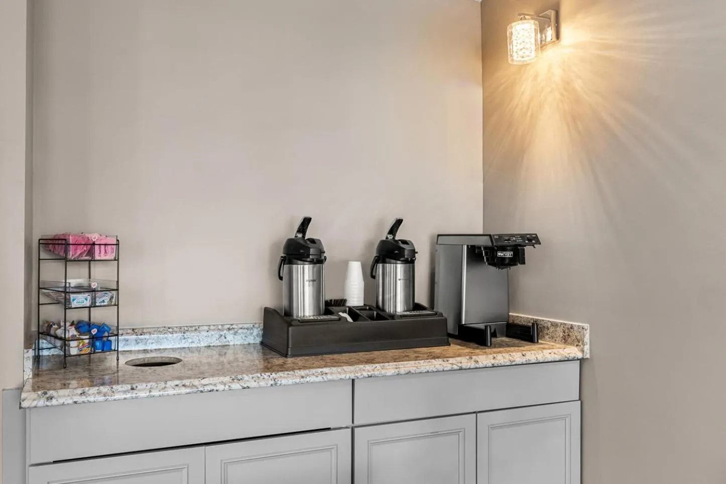 Other in HomeTowne Studios by Red Roof Richmond - Airport Sandston