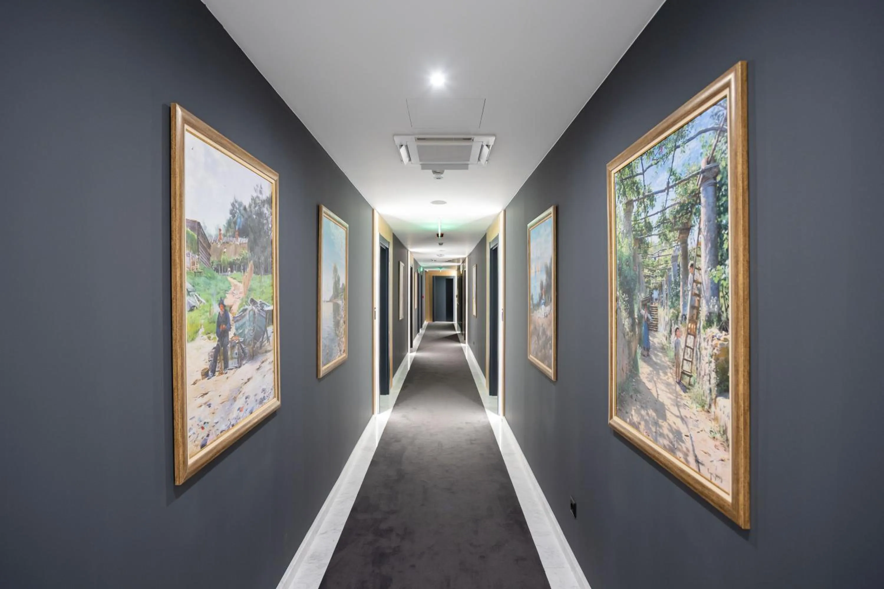 Decorative detail in Blue Star Luxury Hotel