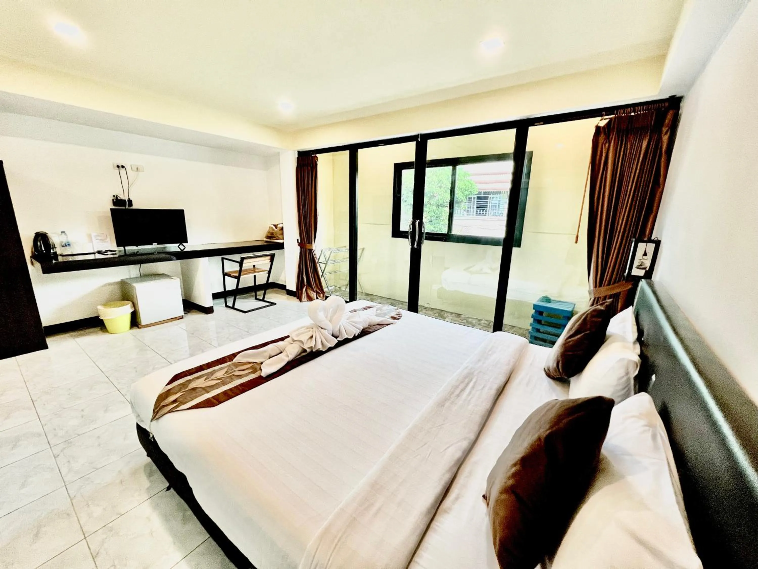 Bedroom, Bed in The Shore Samui