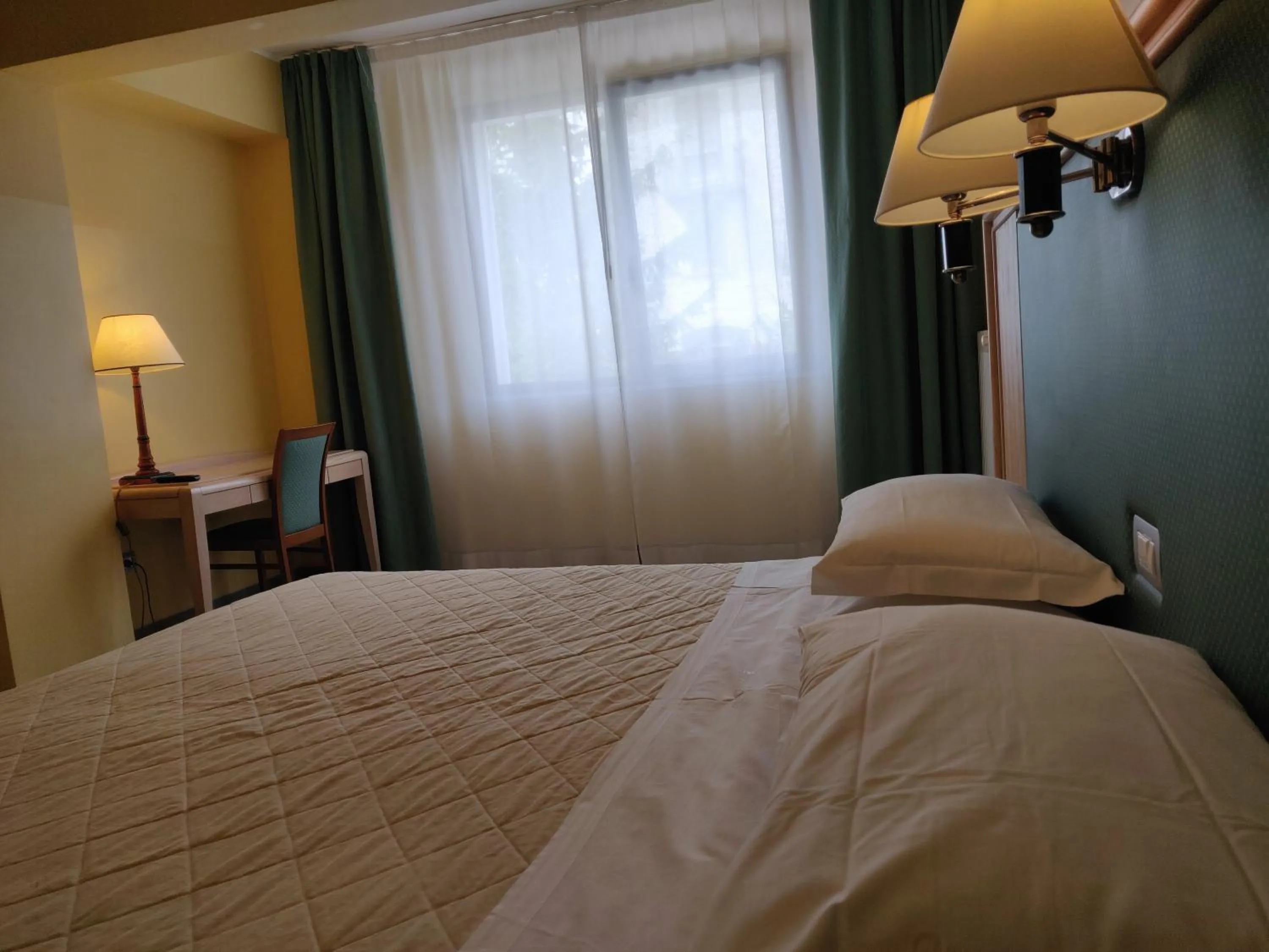 Bedroom, Bed in Albergo Conte Max