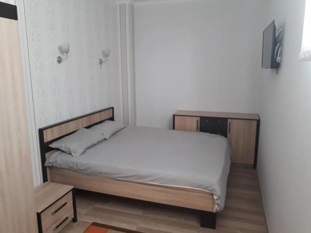 Bed in Main Street Apartments