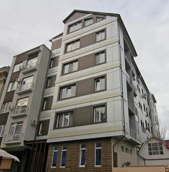 Facade/entrance in Main Street Apartments