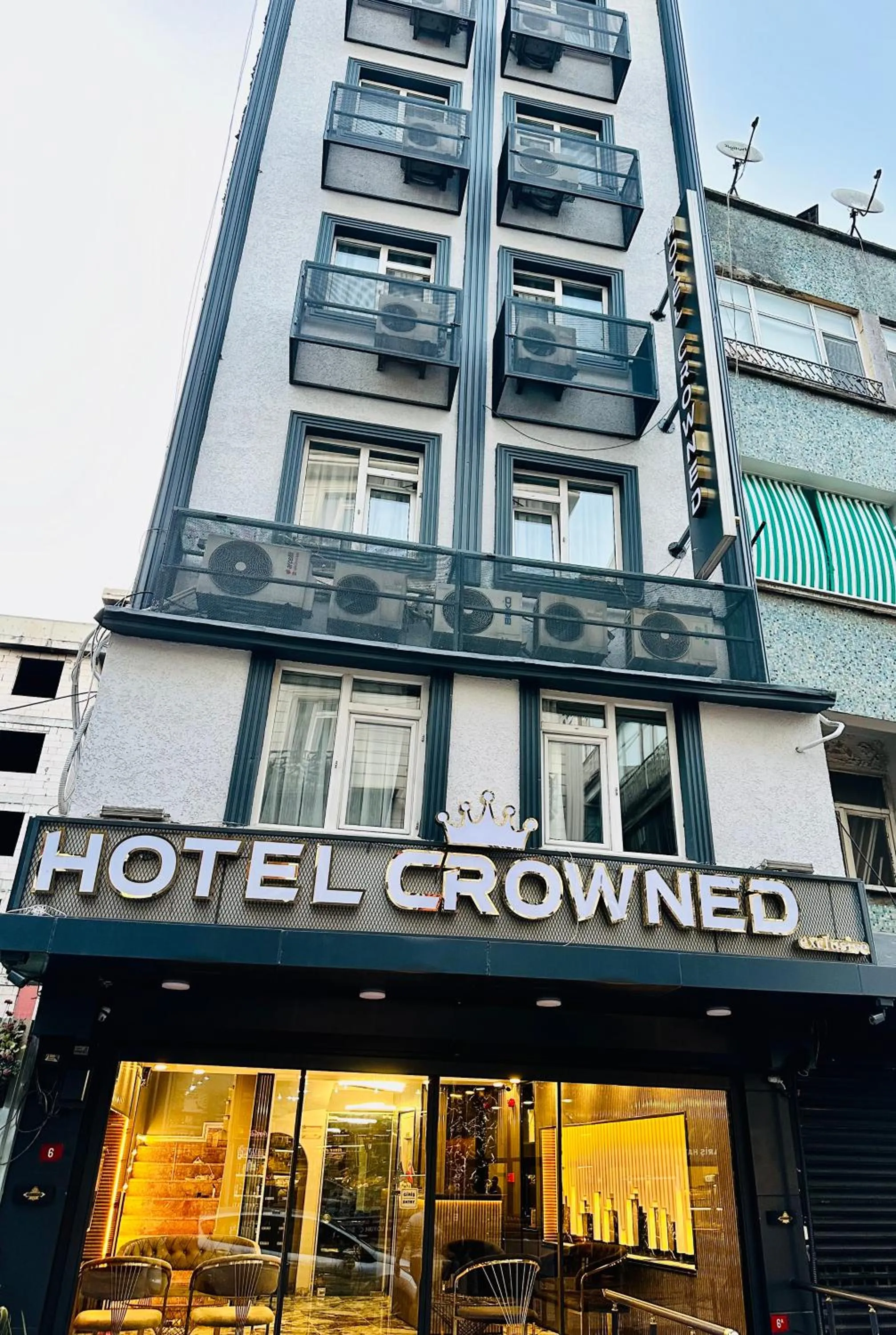 Day in Crowned Exclusive Hotel