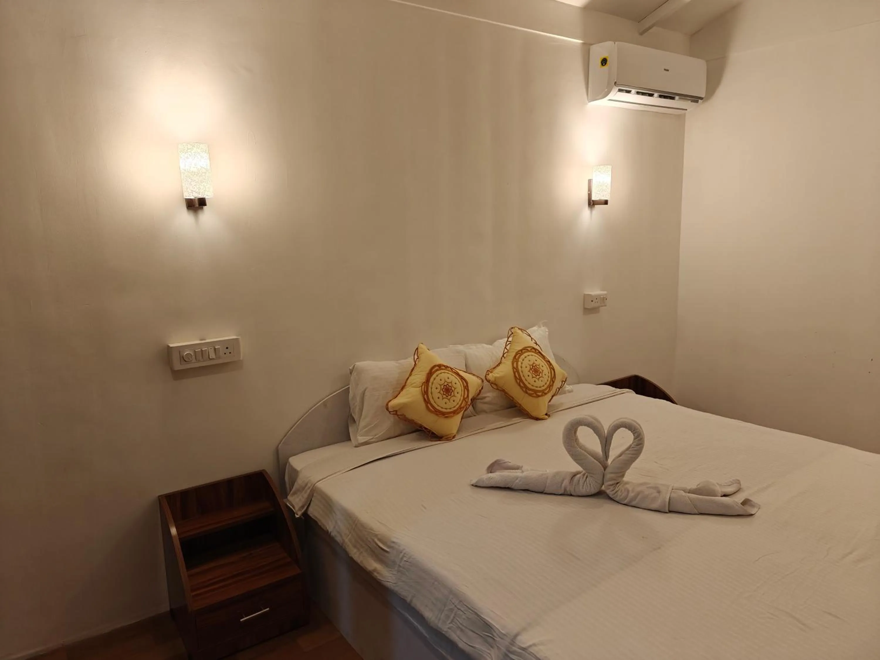 Bed in Rococo Pelton beach Resort Palolem Beach goa