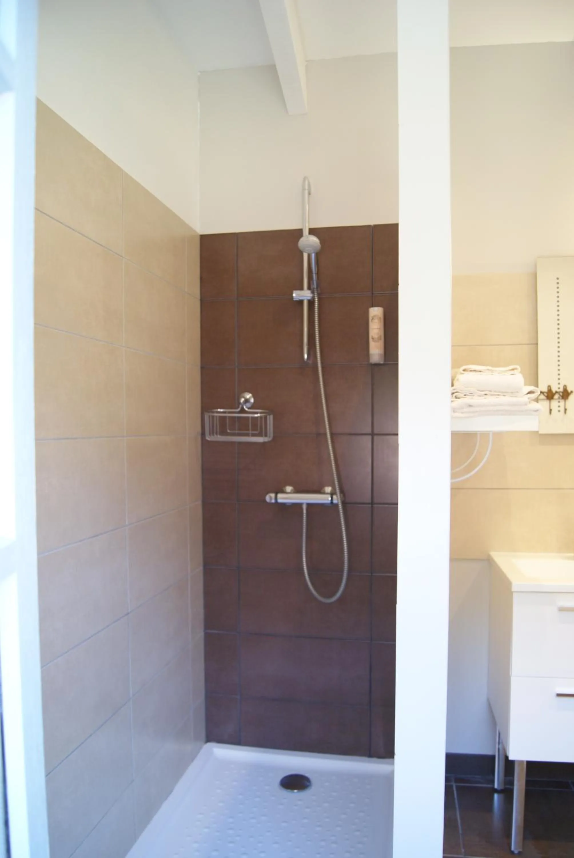 Shower in Mas De La Lance