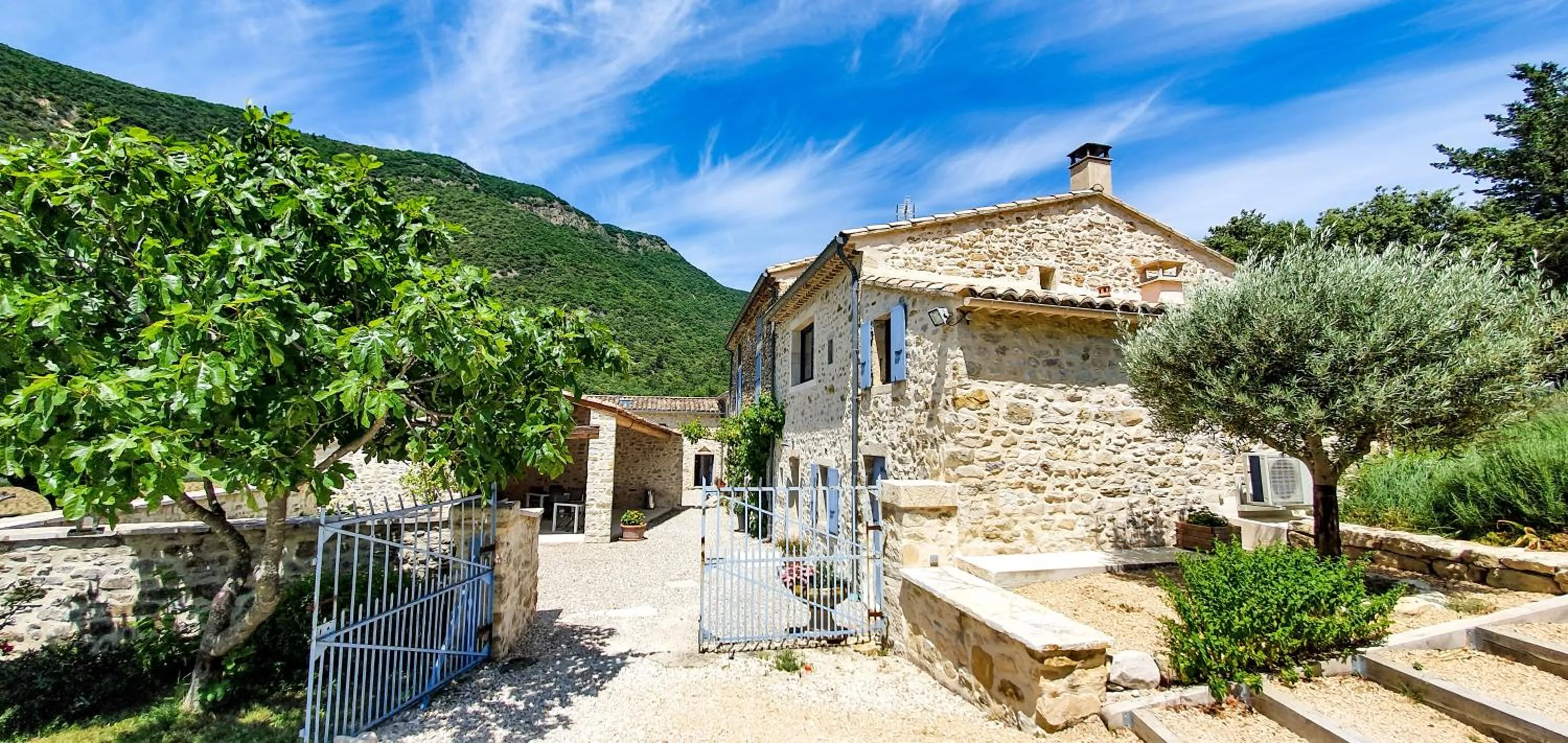 Property building in Mas De La Lance