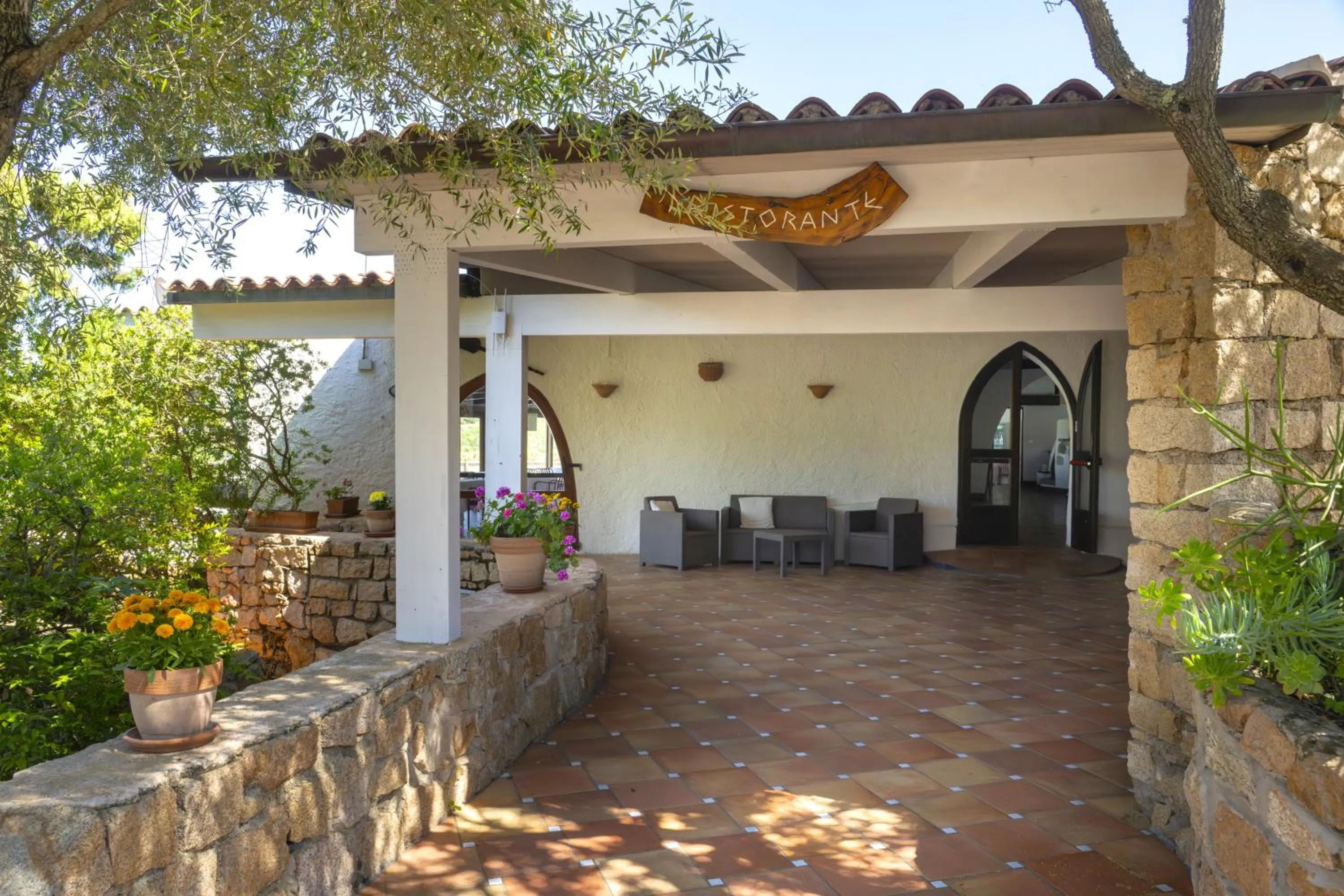 Restaurant/places to eat in AHR Altura Hotel Porto Rafael