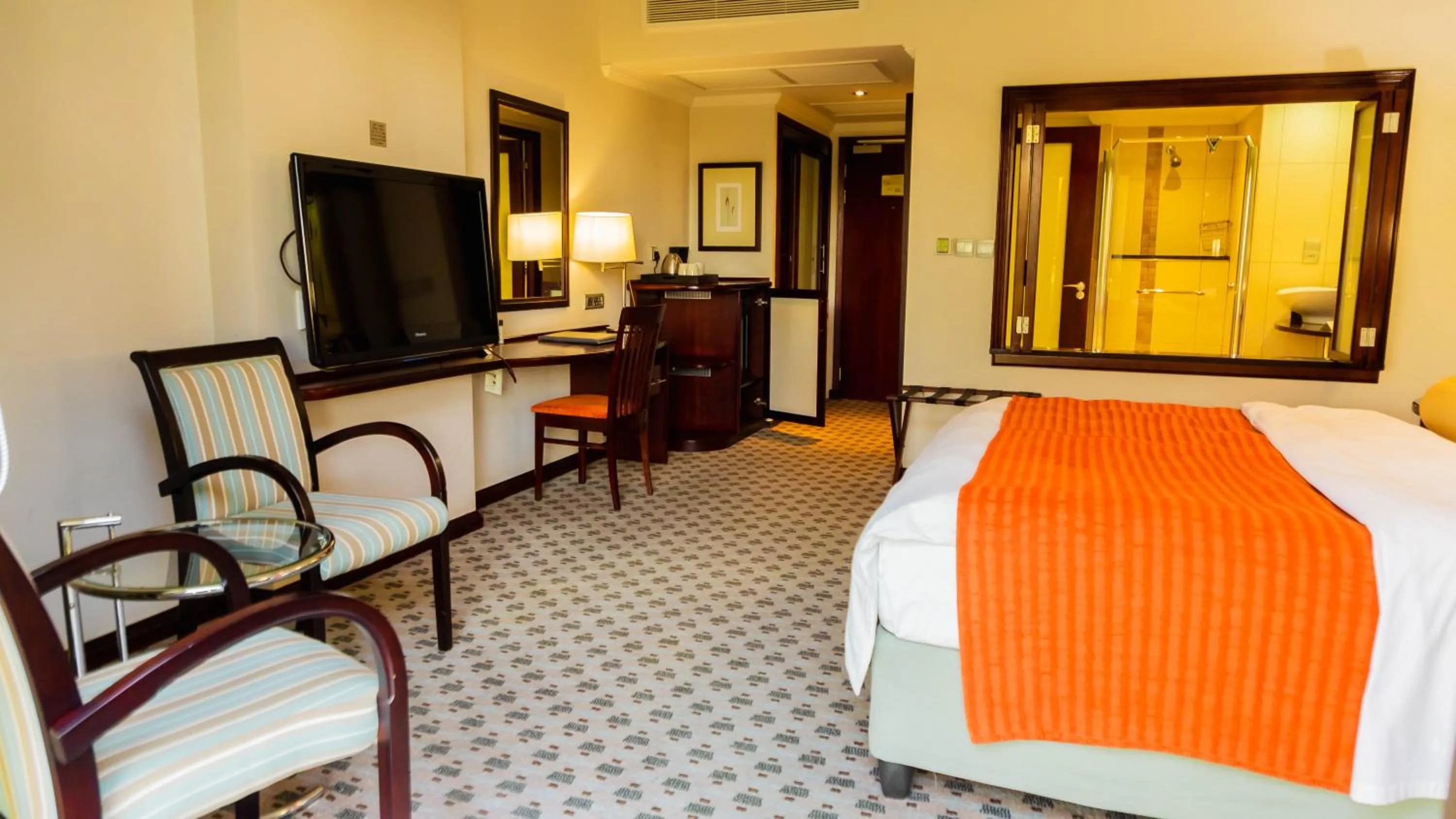 Photo of the whole room, Bed in Phakalane Golf Estate Hotel & Convention Centre